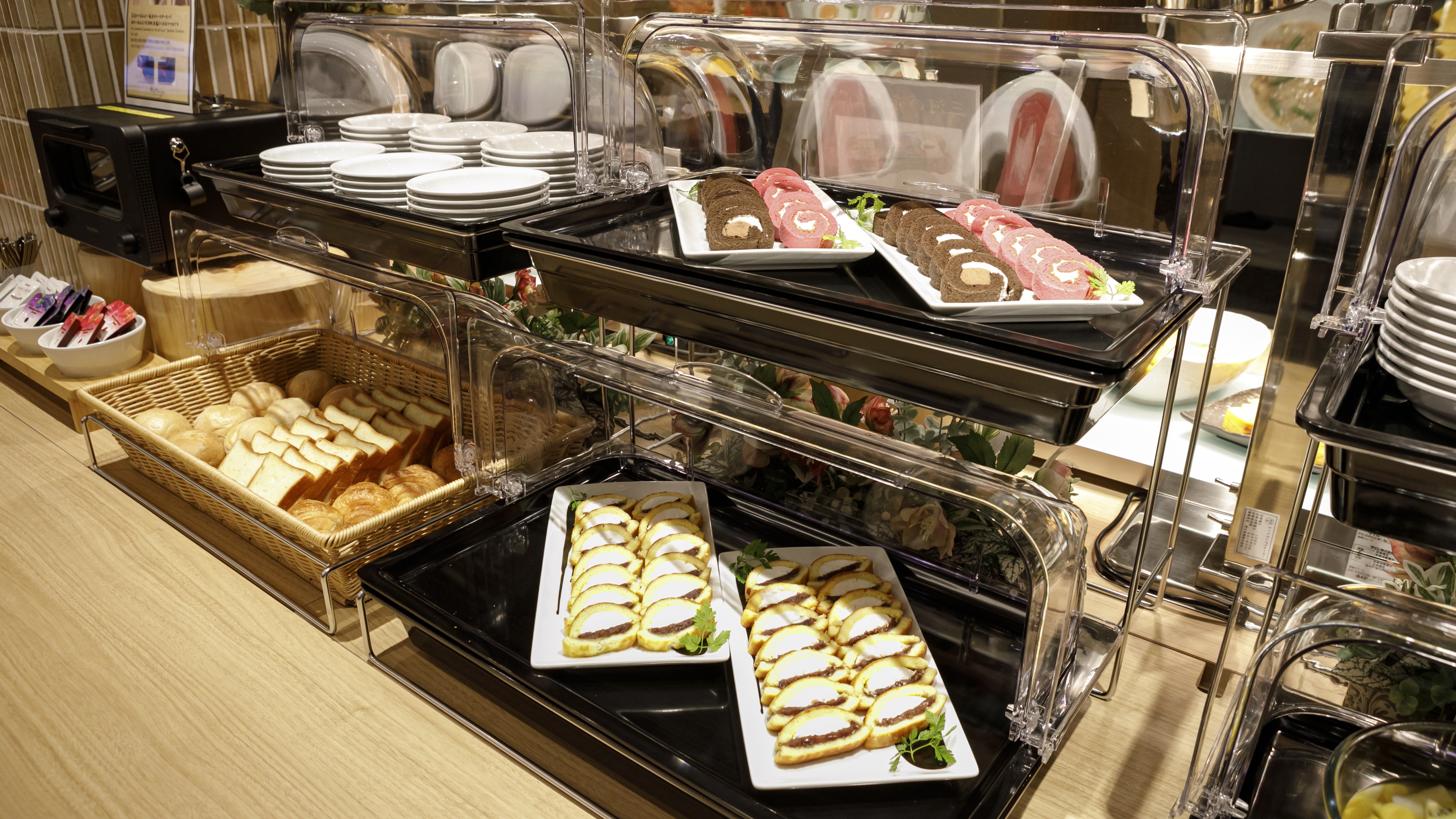 バイキング「ロールケーキ」(イメージ)