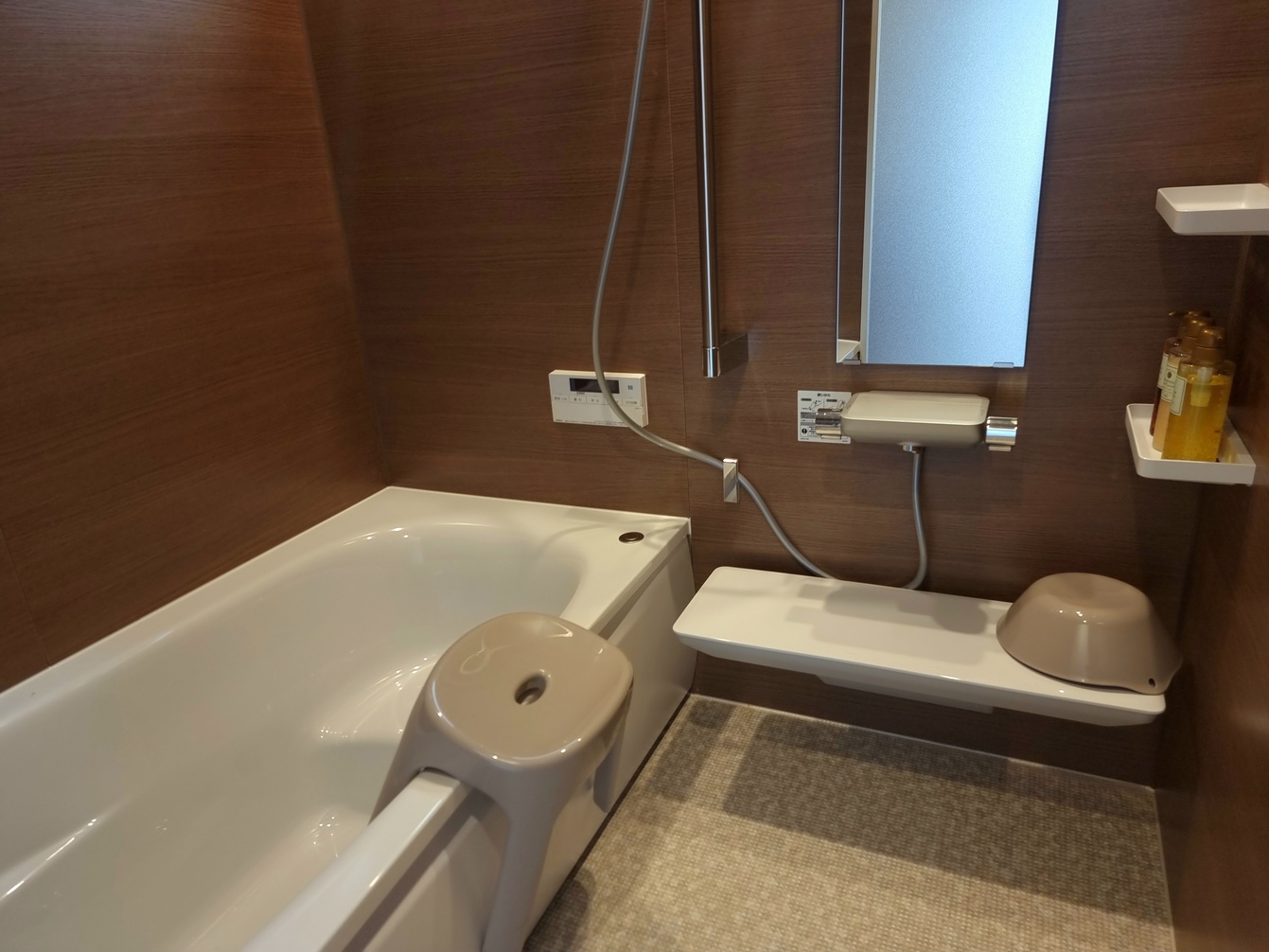 【1日1組限定】新築ヴィラGoraku｜屋根付き広々テラスでくつろぐBBQプラン 