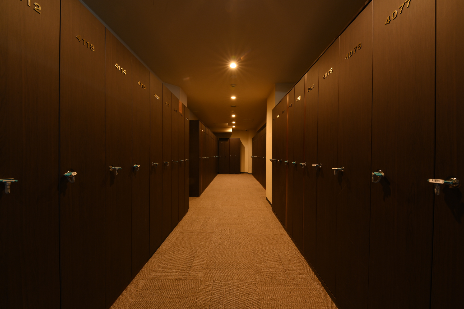 キャビン　ロッカー