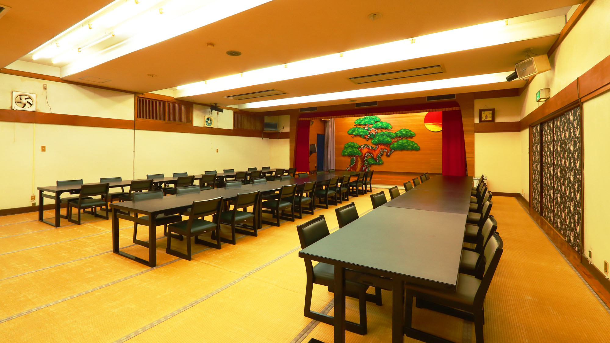 広間：宴会場