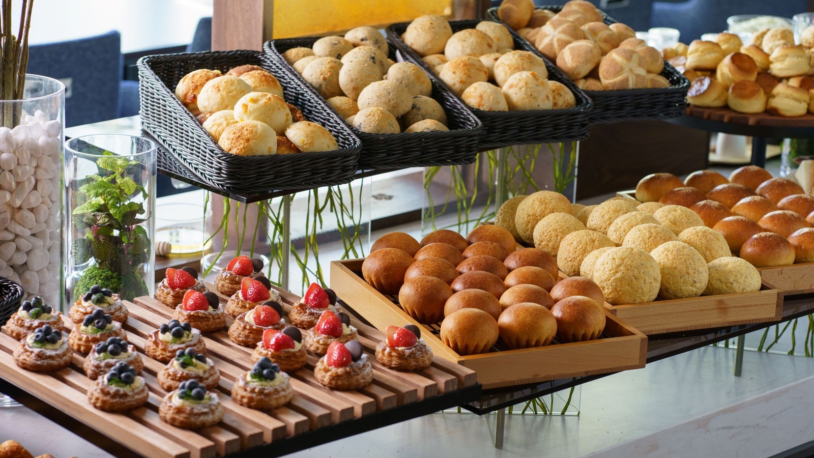 【室数限定★乾杯シャンパン付き】朝からきらめく贅沢な時間◎クチコミ高評価洋食ブッフェ＜朝食付＞