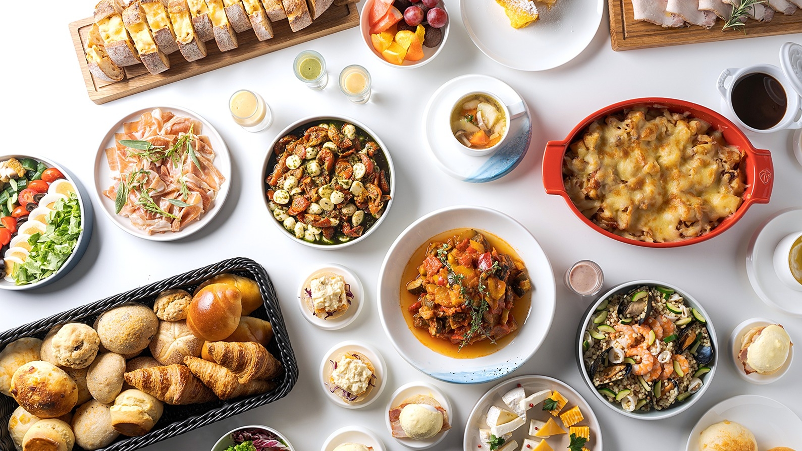 【室数限定★乾杯シャンパン付き】朝からきらめく贅沢な時間◎クチコミ高評価洋食ブッフェ＜朝食付＞