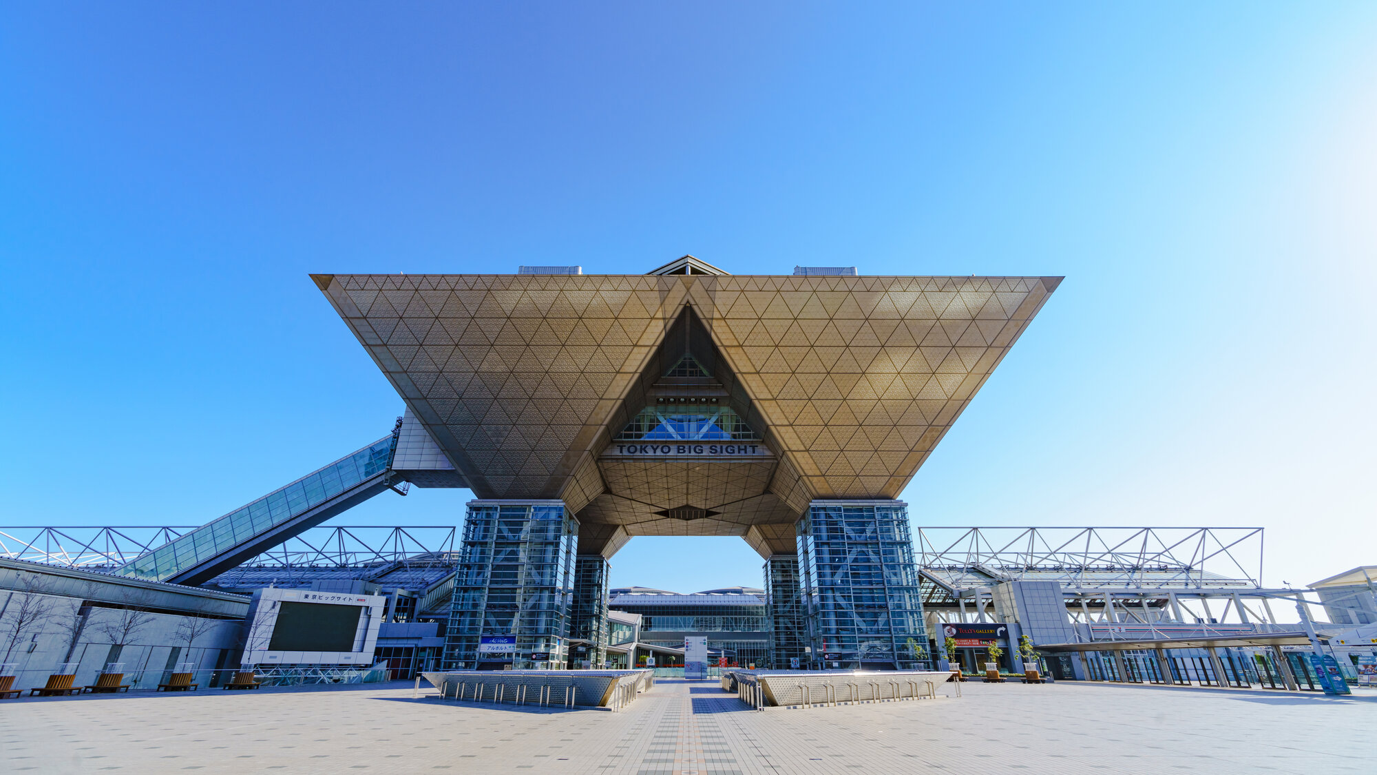 【東京ビッグサイト（東京国際展示場）】日本最大のコンベンションセンター／ホテルからバスで20分