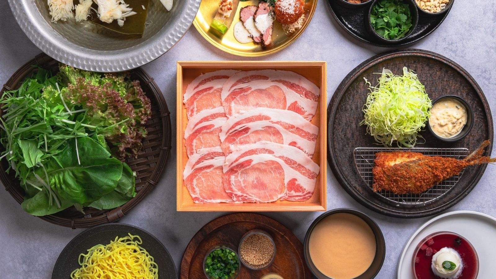 【冬季限定】千葉県産白姫豚のオーガニックしゃぶしゃぶ｜温水プールとオールインクルーシブで過ごす