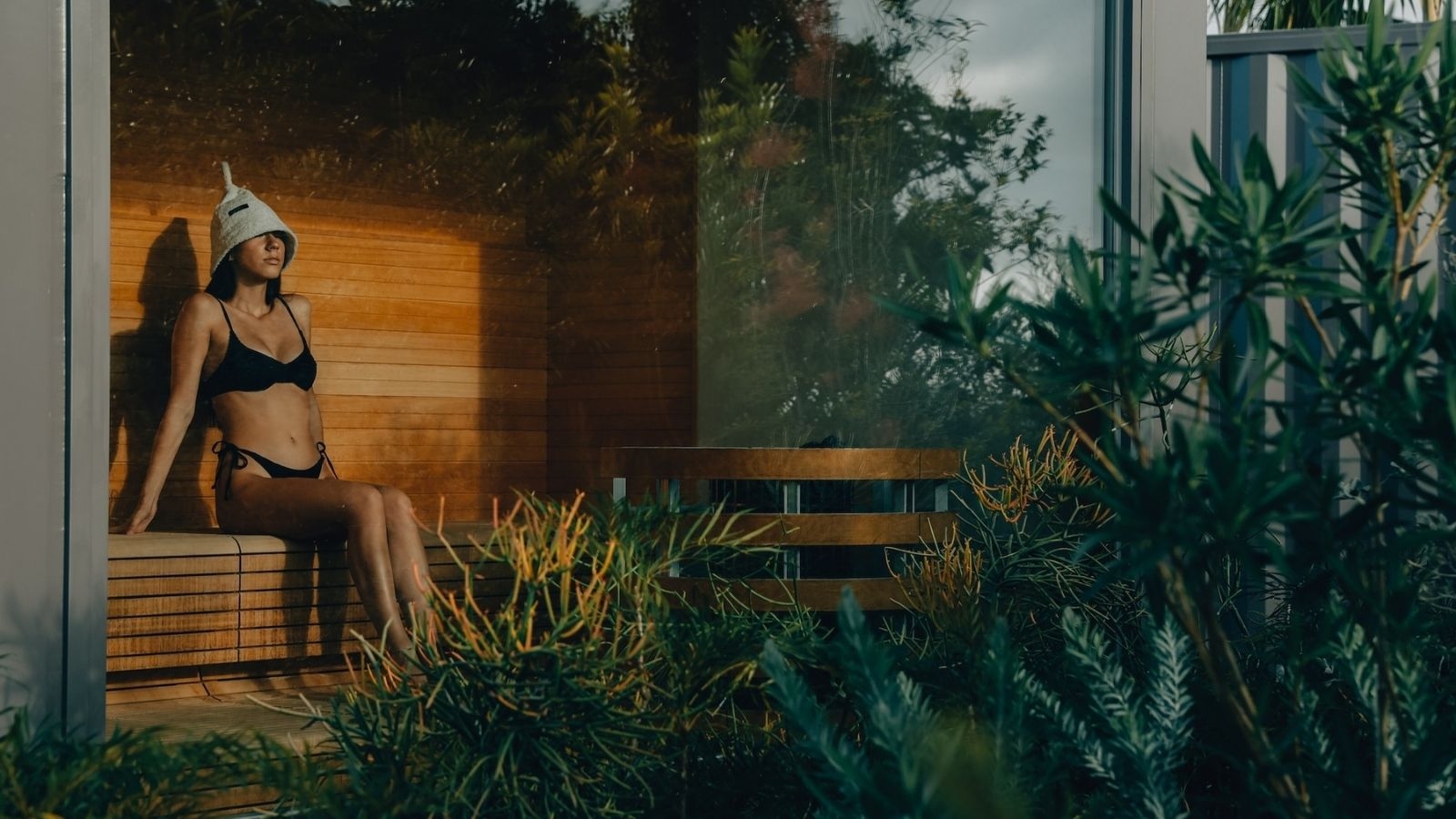 【冬季限定】三陸産生わかめと活ハマグリ鍋｜温水プールとオールインクルーシブで過ごす