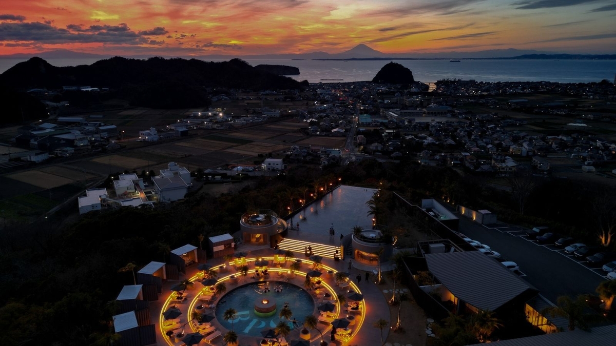 BOTANICAL POOL CLUB(眺望・庭園)
