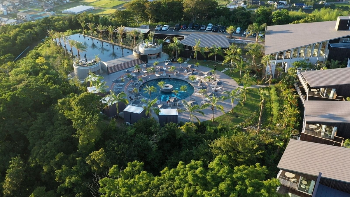 BOTANICAL POOL CLUB(外観)