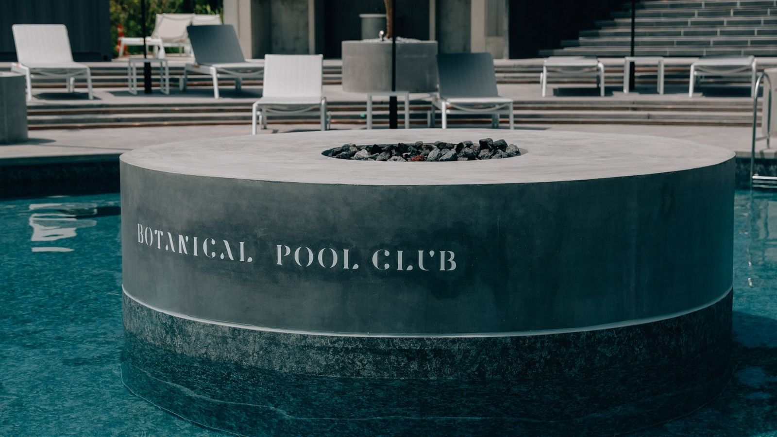 SIGNATURE POOL