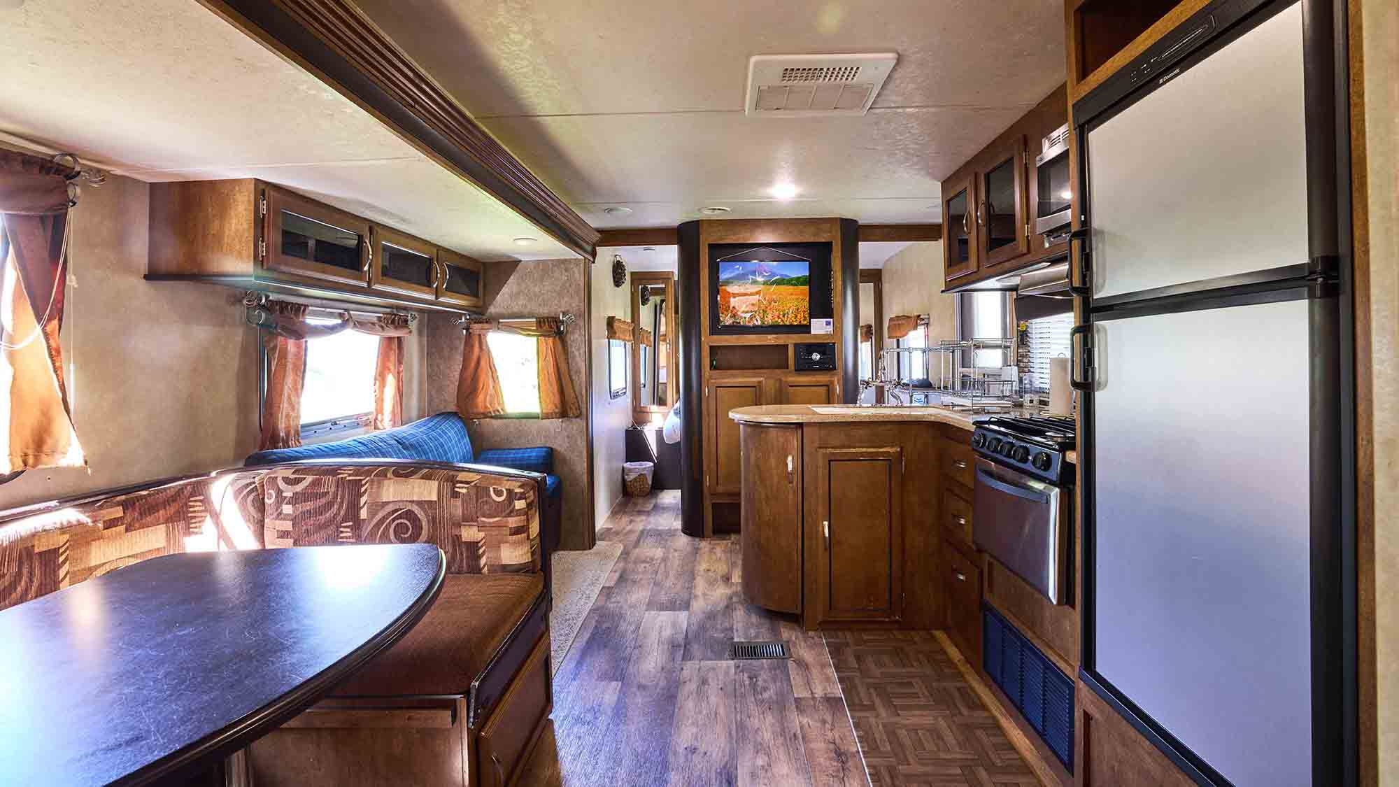 【トレーラーハウス連泊割・10％OFF】2泊以上でお得に！河口湖の自然に囲まれてのんびりリフレッシュ