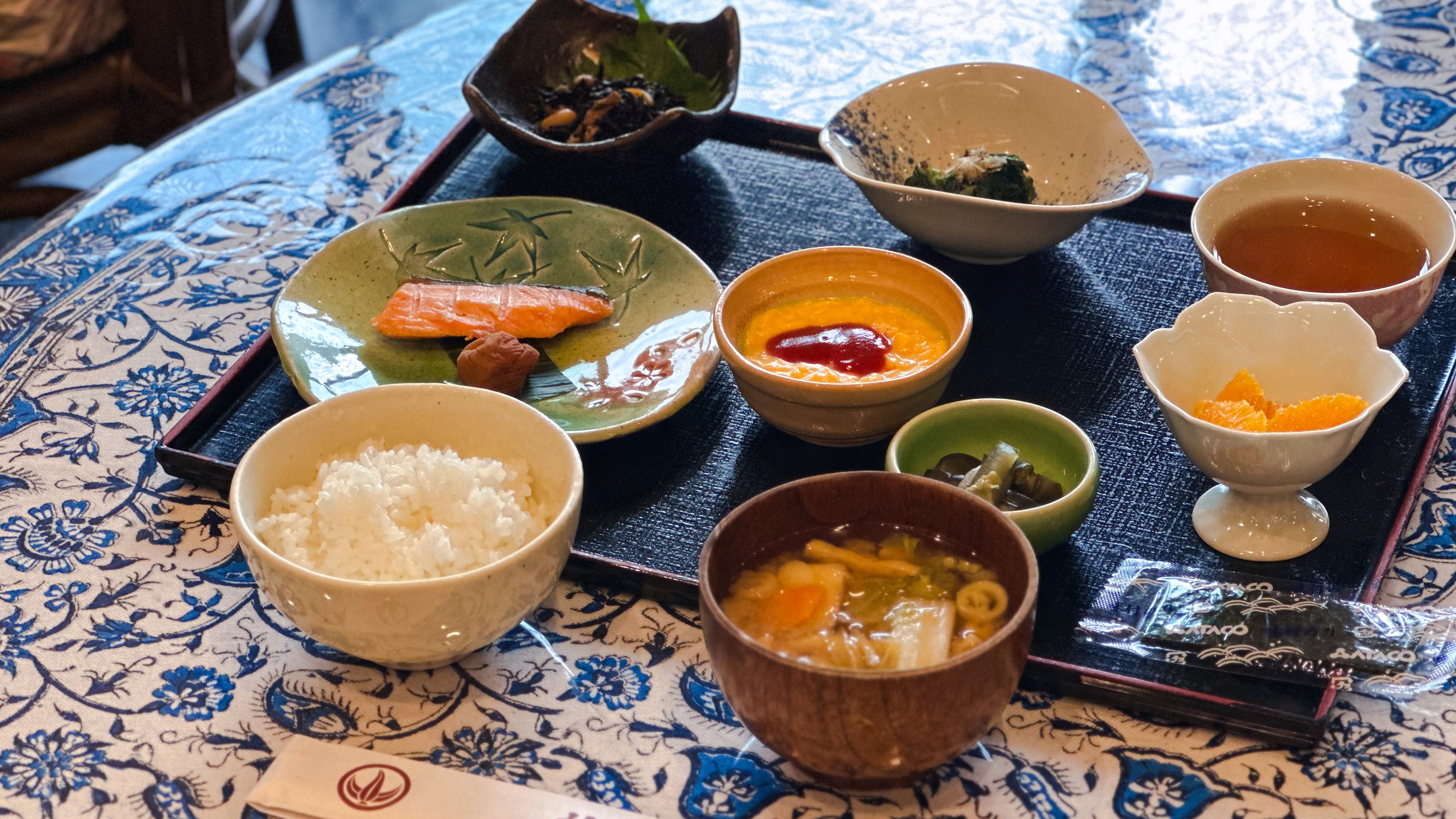 【シングル館朝食】土鍋で炊いたご飯はおかわり自由♪