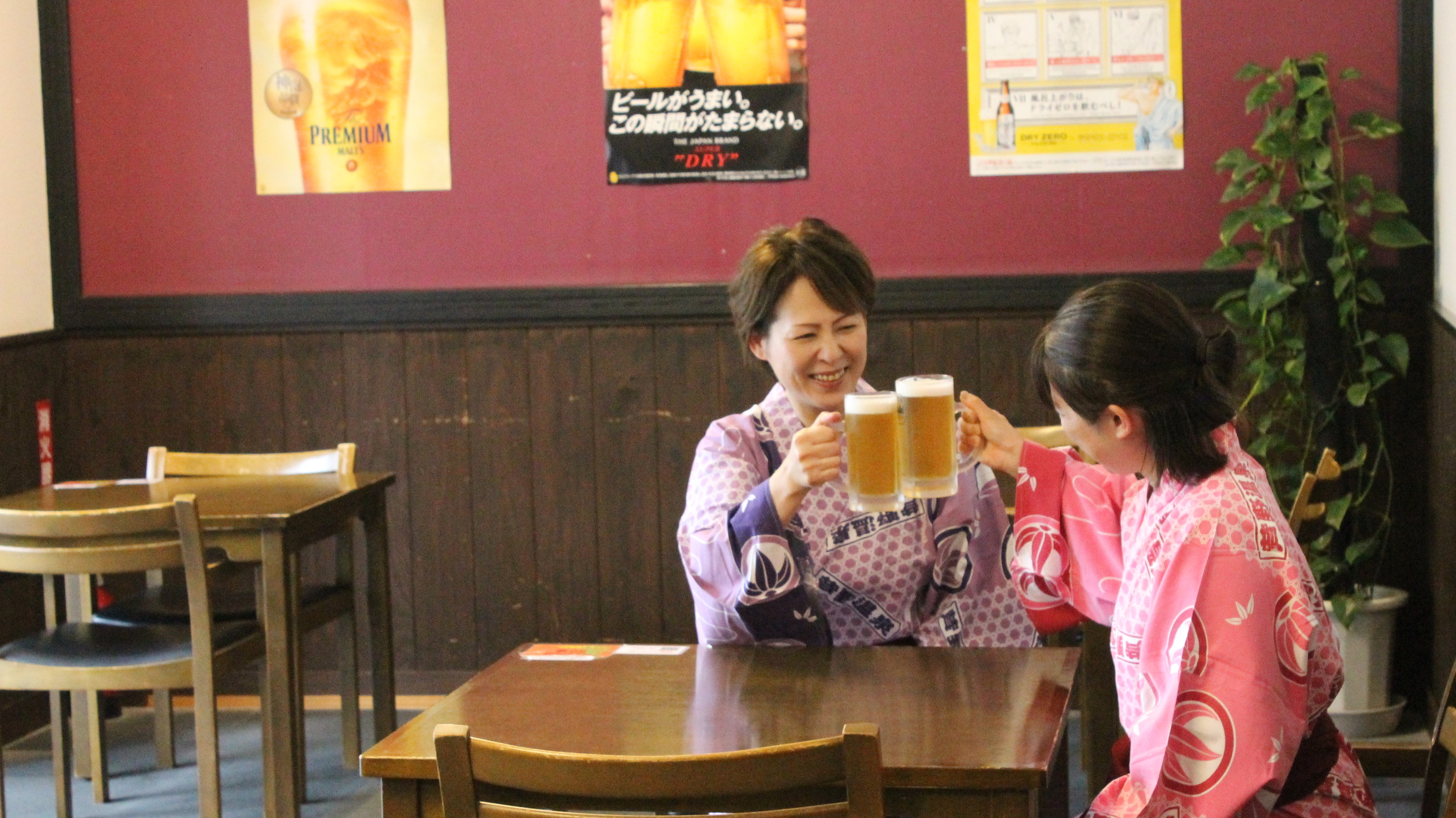 【休憩処‐竹の間】湯上りの一杯は格別！