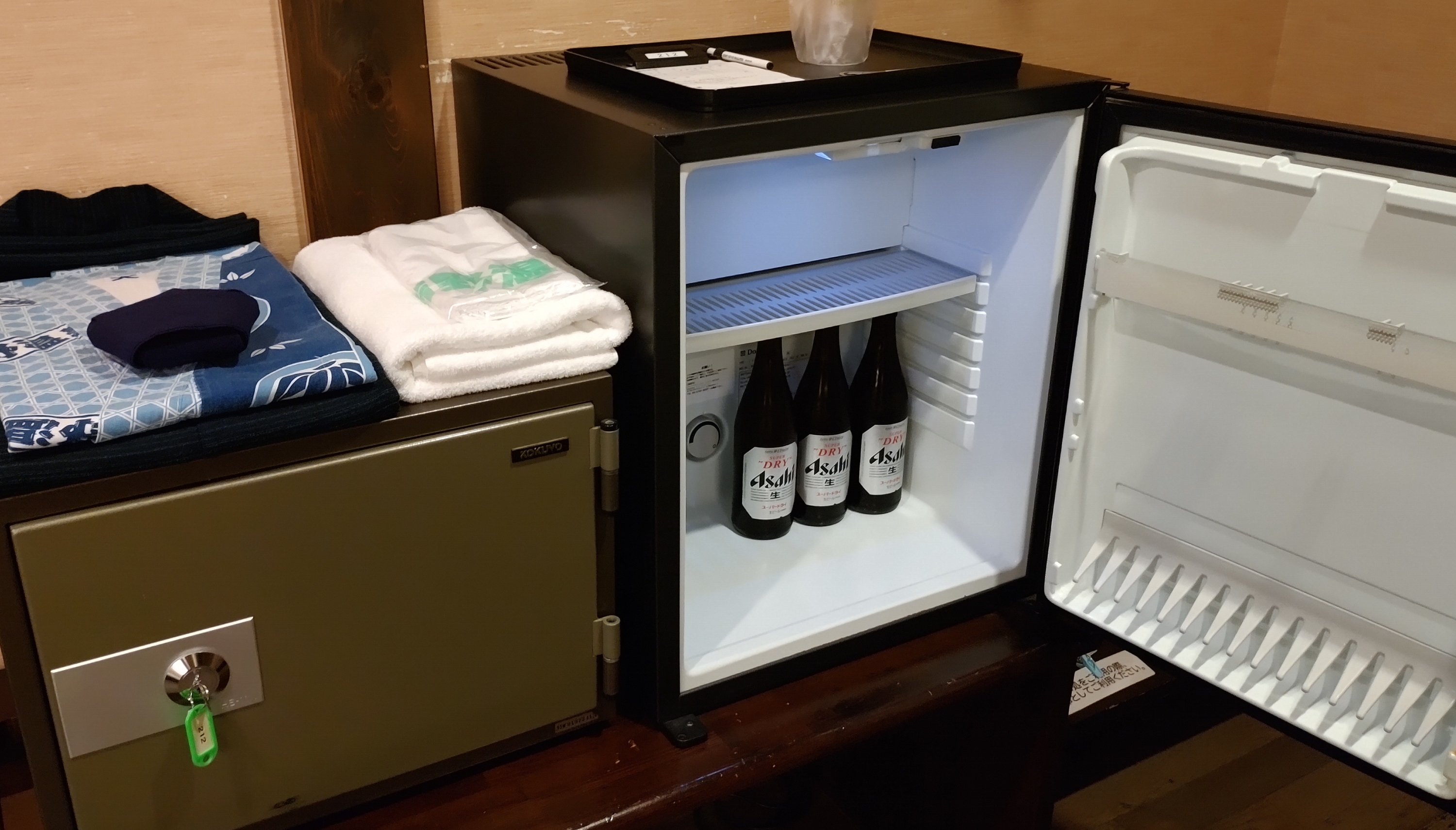 客室のビールはチェックアウト時にご精算下さい。持ち込み用冷蔵庫としてもご利用いただけます。