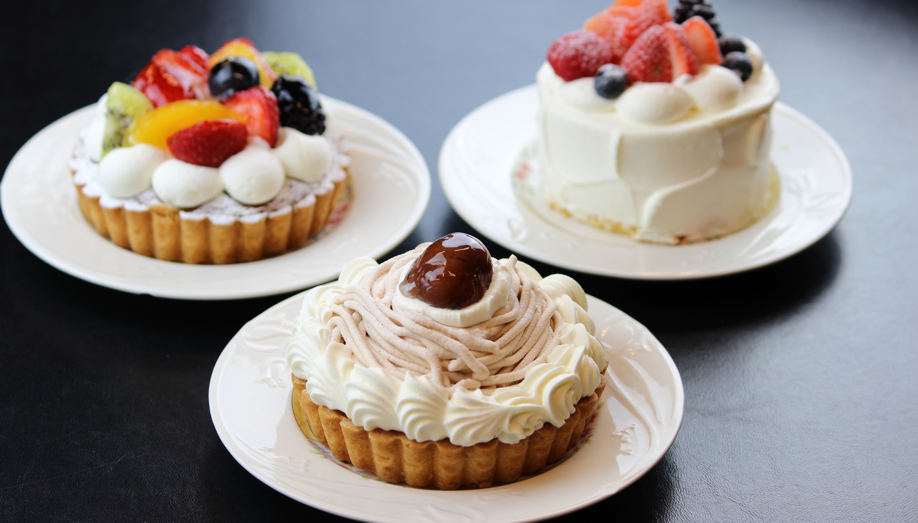 【ケーキ付宿泊プラン】３種類のケーキからお好きなものをお選びいただけます