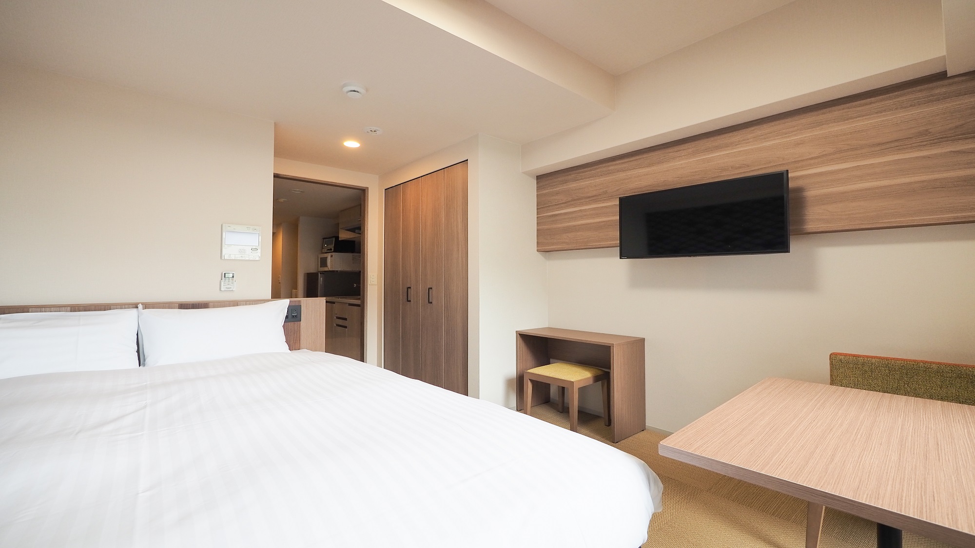 ダブルルーム キッチン・洗濯機付き