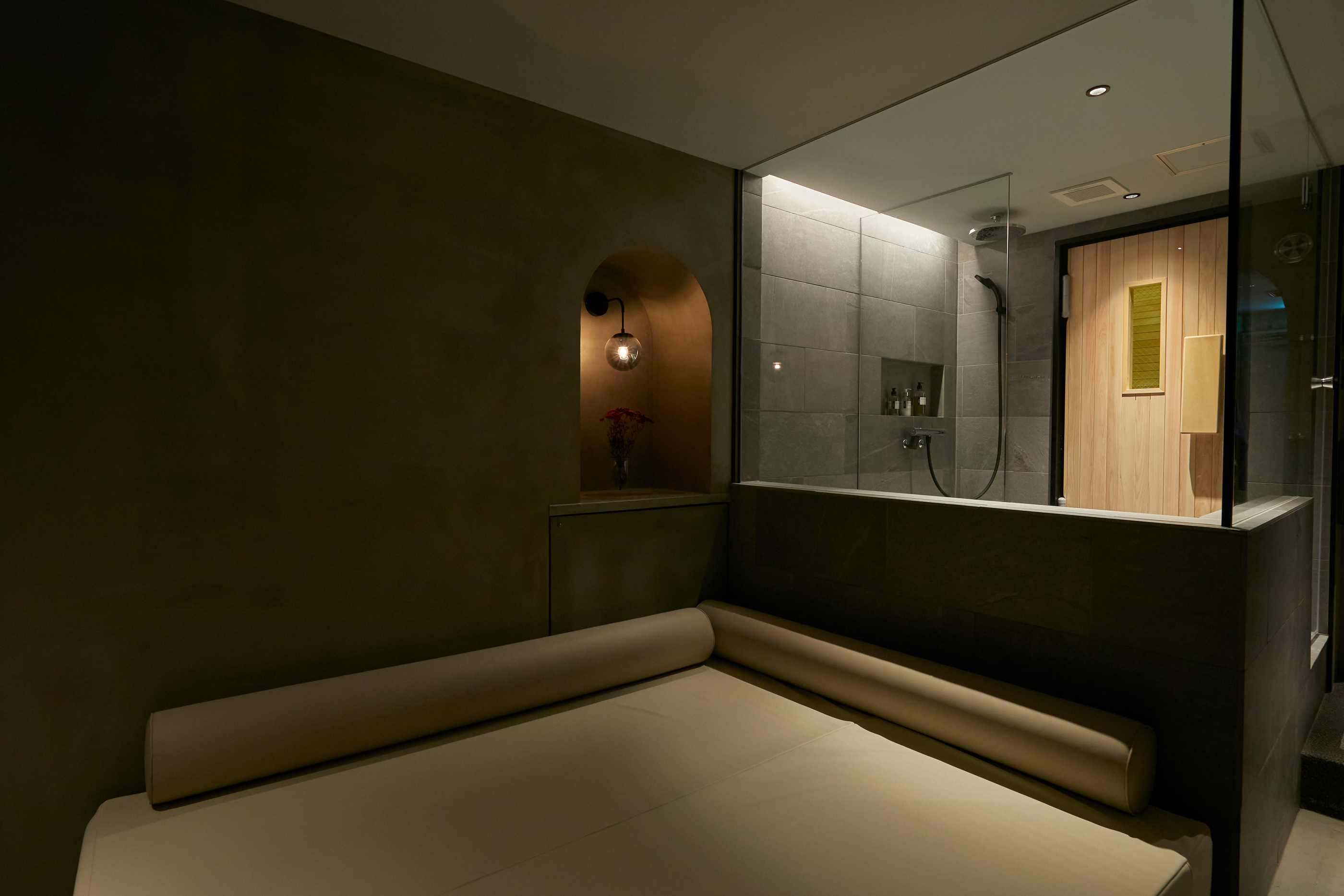 クイーンベッド