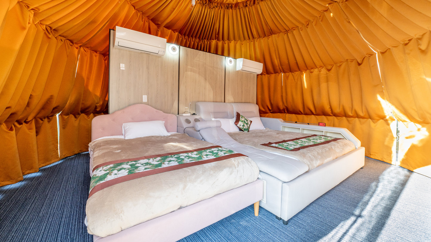 ヴィレッジドーム　キング【１ベッド】+セミダブル【1ベッド】