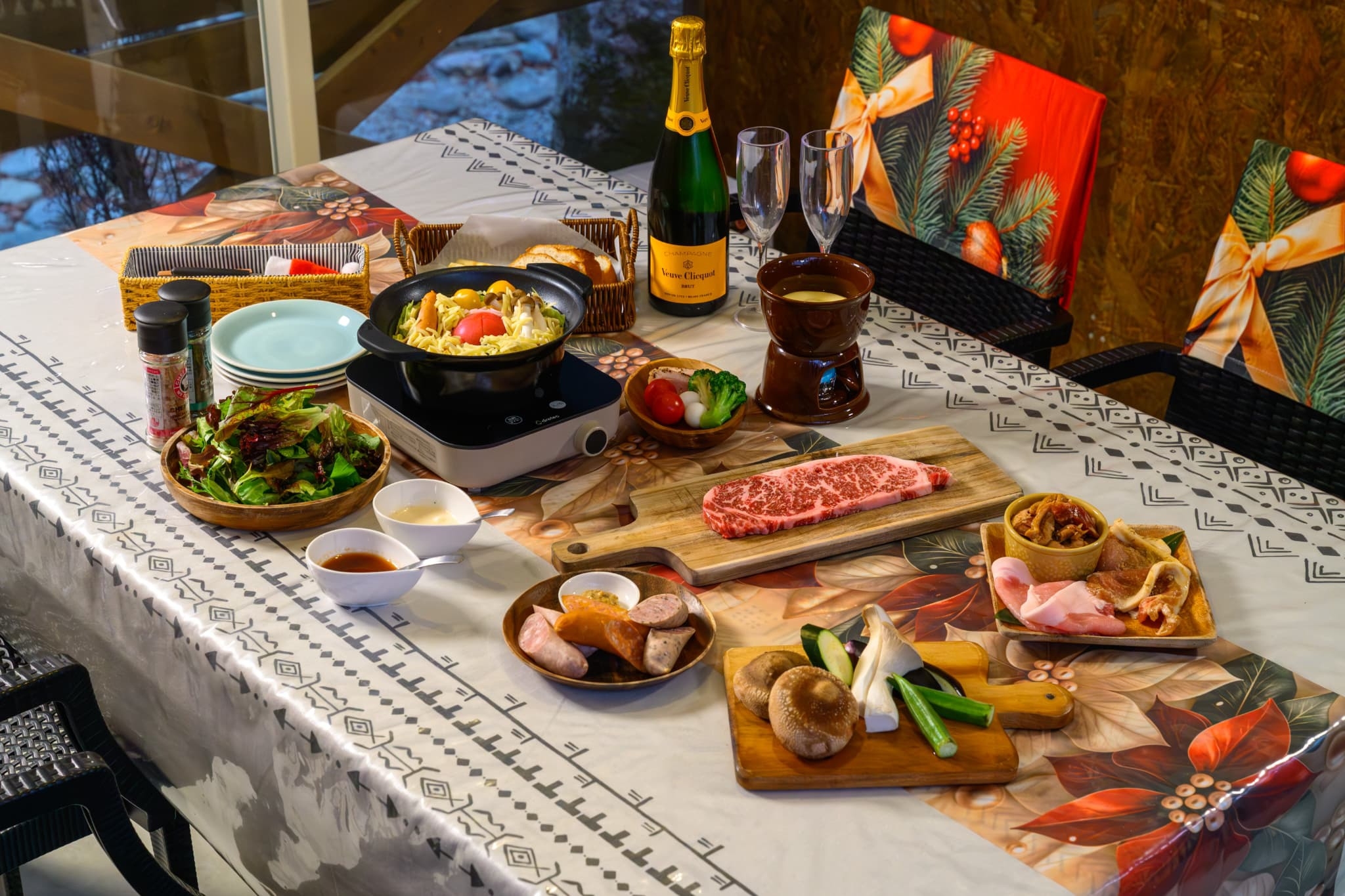 【冬季限定】和牛サーロイン＋あったかトマト鍋♪ 焚き火と澄んだ星空を楽しむ暖房完備の快適グランピング