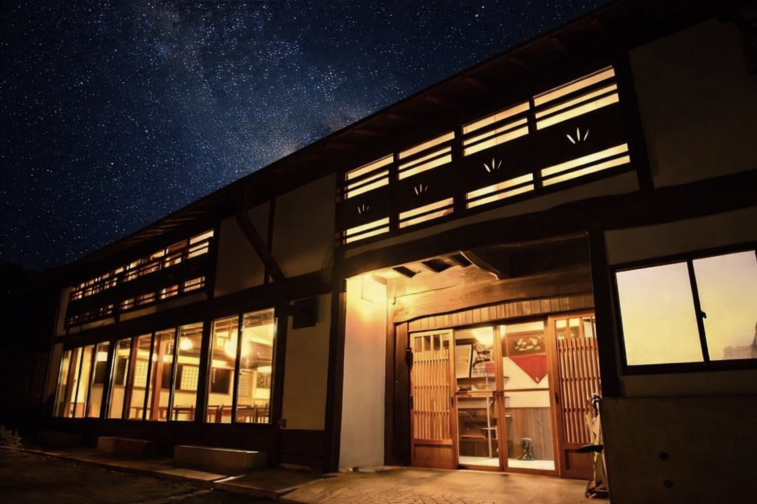 古民家　夜の風景