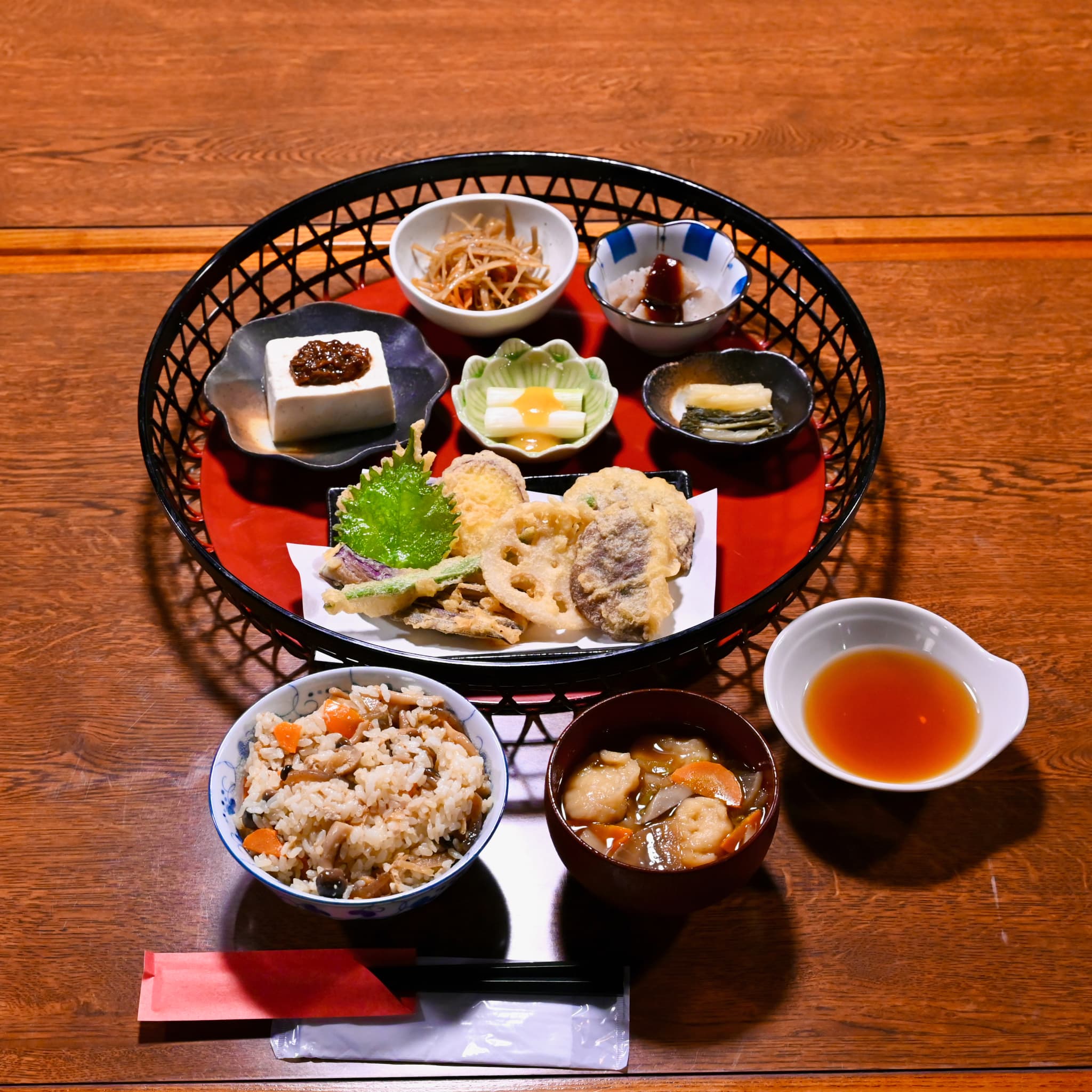古民家夕食（つみっこ汁）