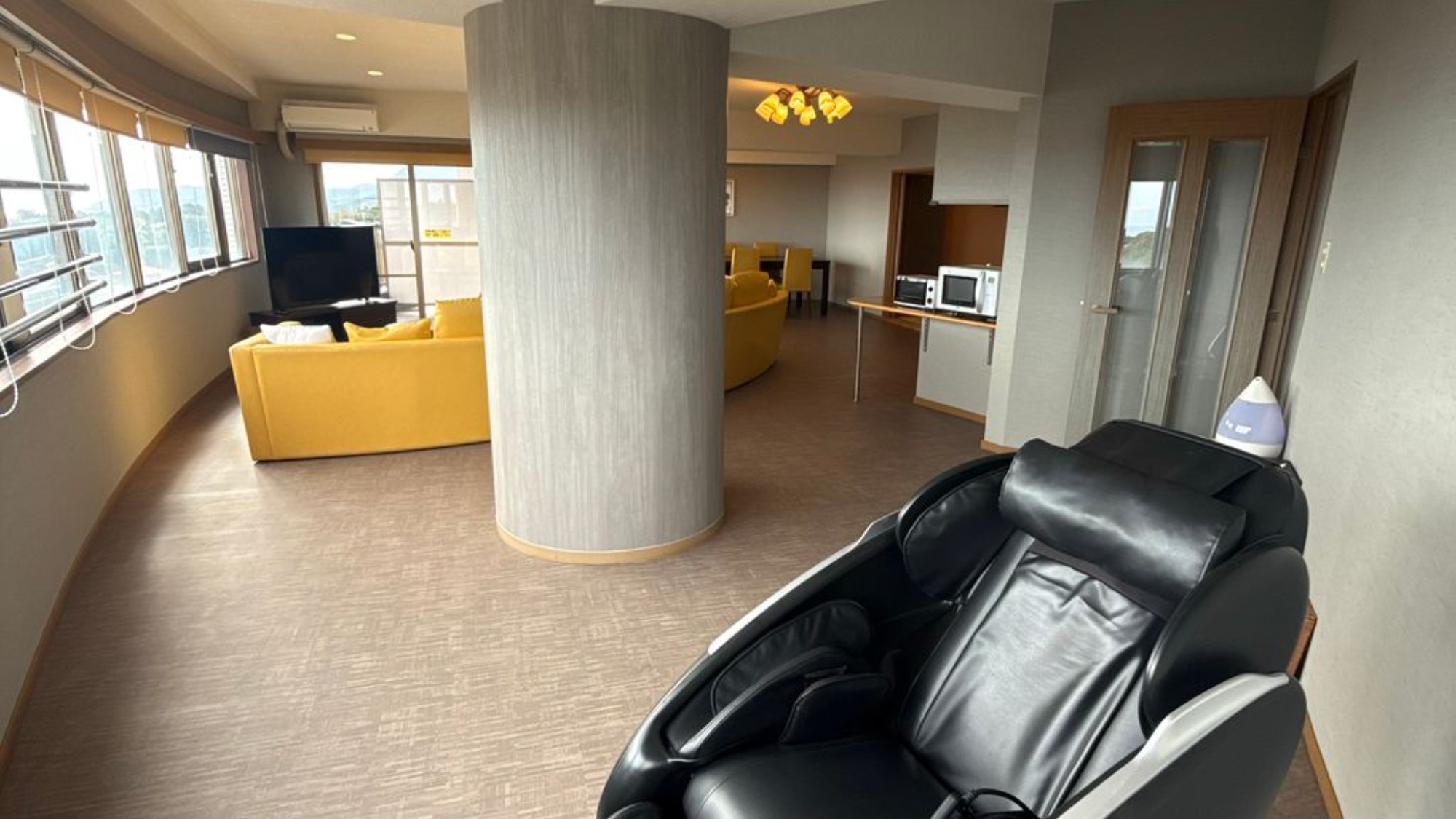 【1室限定】グランドルーム・大人専用／マッサージチェアもお使いいただけます。