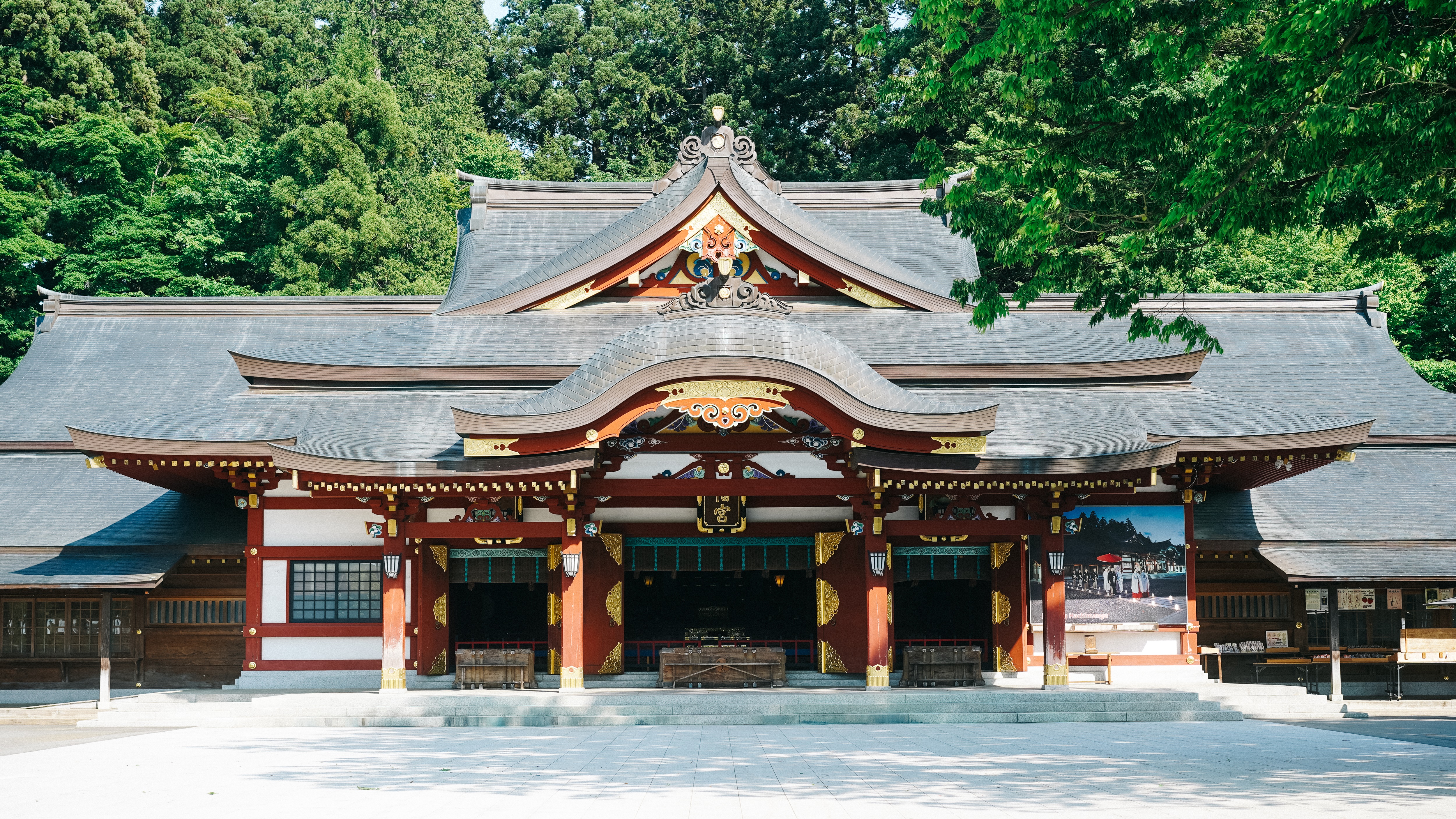 盛岡八幡宮までは徒歩7分ほど。ご参拝や七五三詣にもおすすめです。