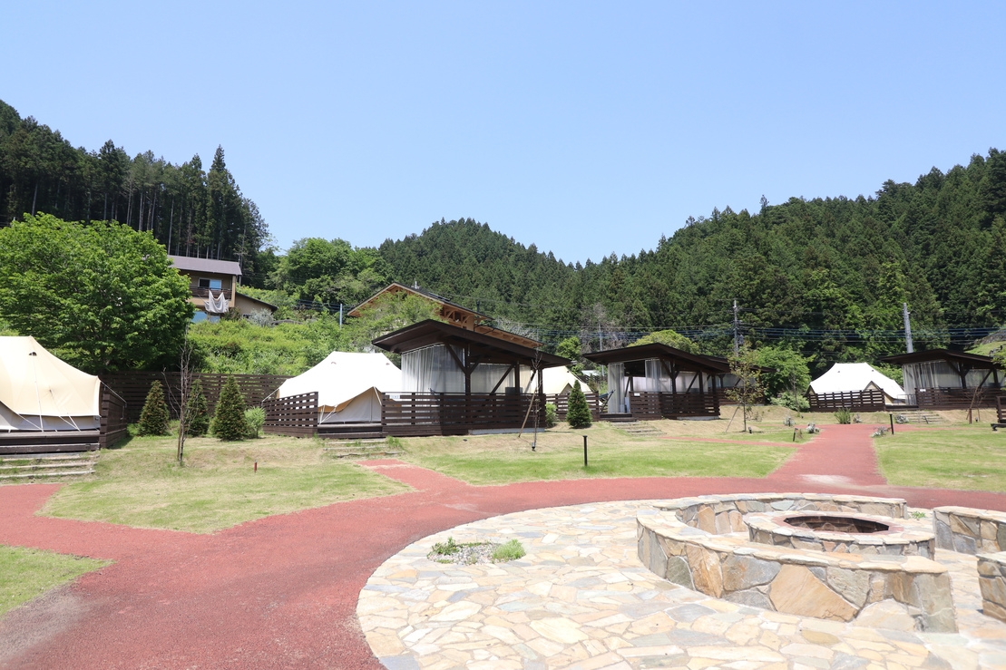 自由な食材持ち込みで楽しむ、ノーラ名栗の素泊まりグランピング