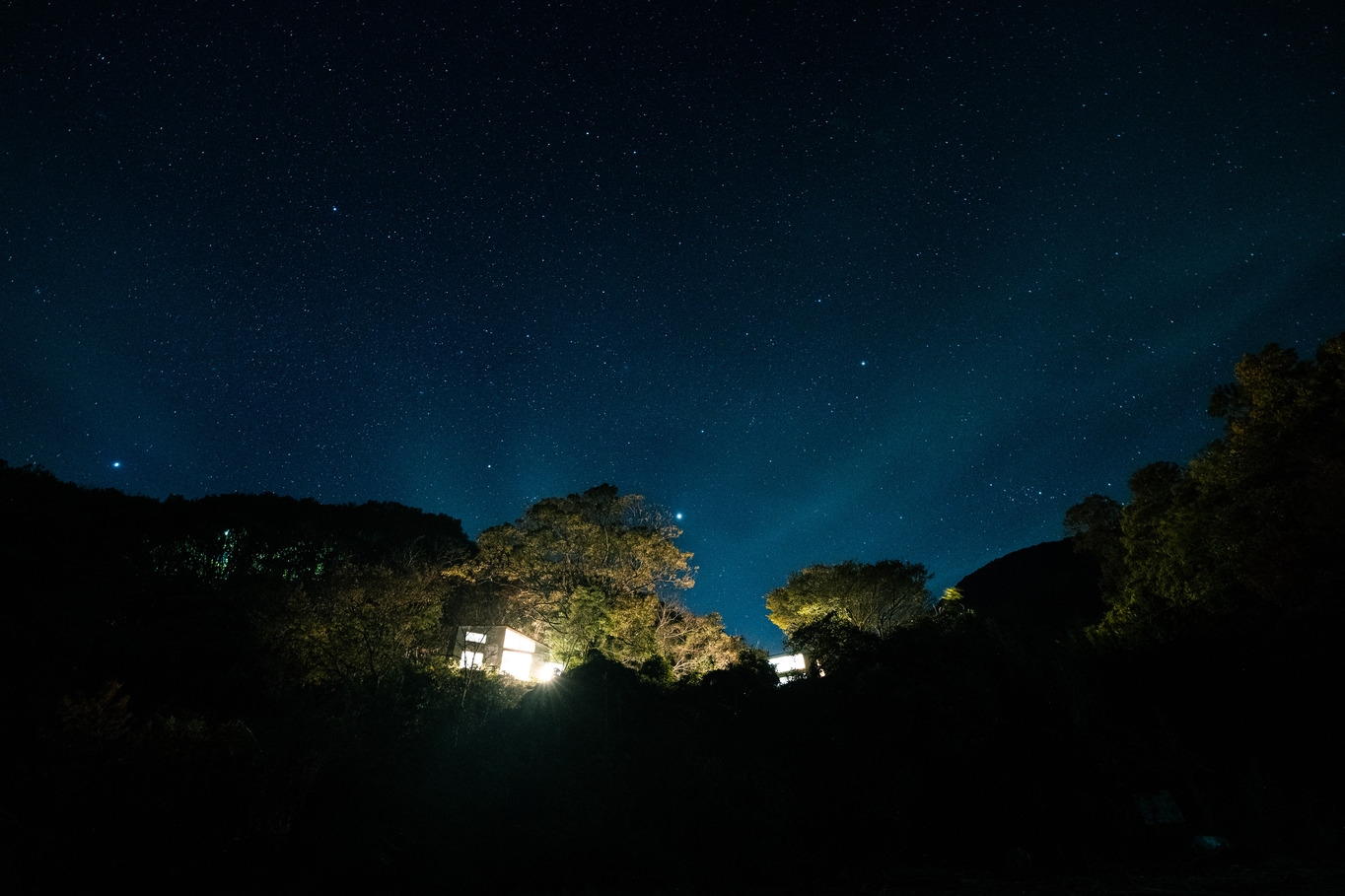 【2泊以上限定】お得に滞在♪瀬戸内ゆったり連泊プラン（水＋タオル付き／素泊まり）