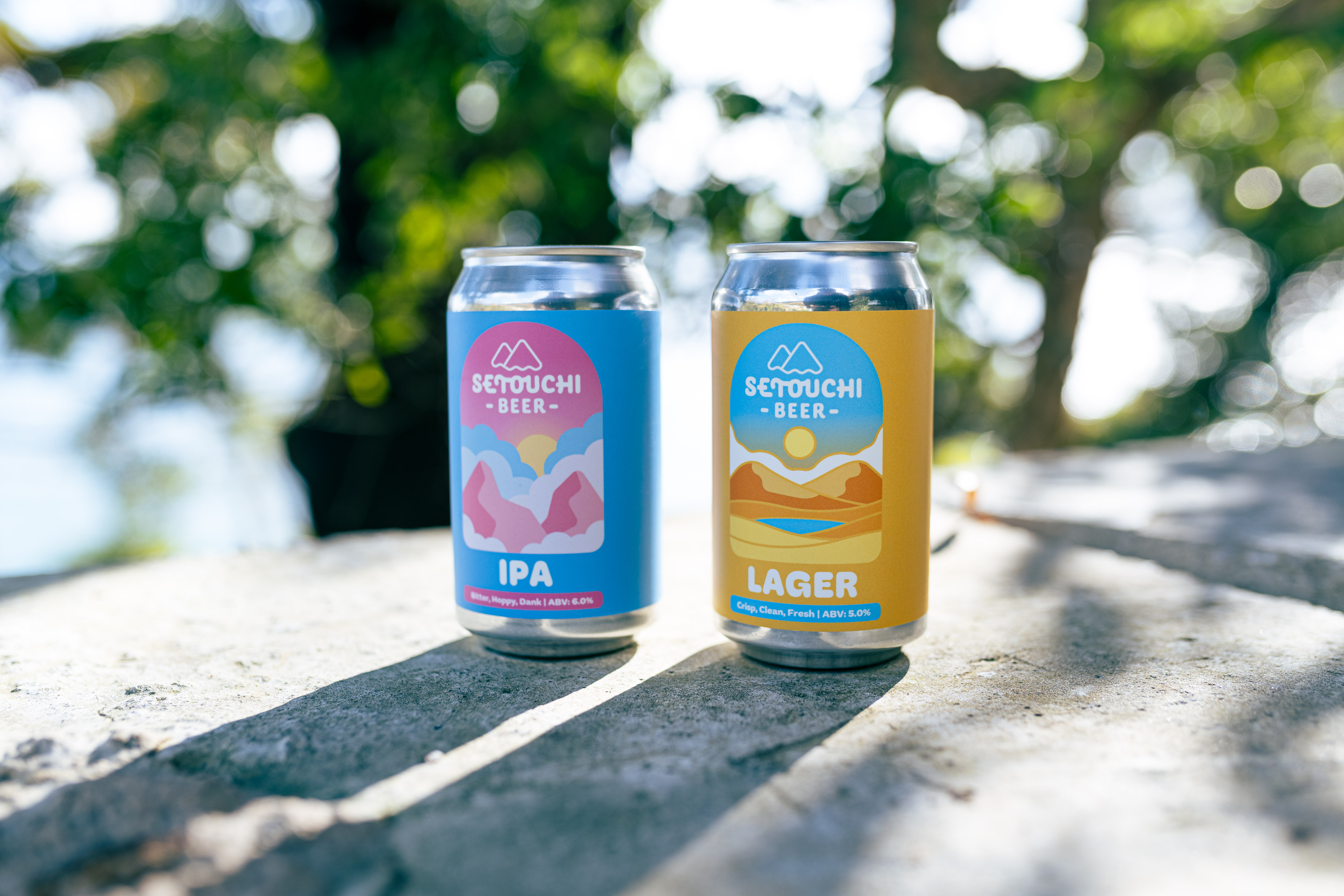 地元のソフトドリンクやアルコールなど、お飲み物を各種お部屋にご用意しています