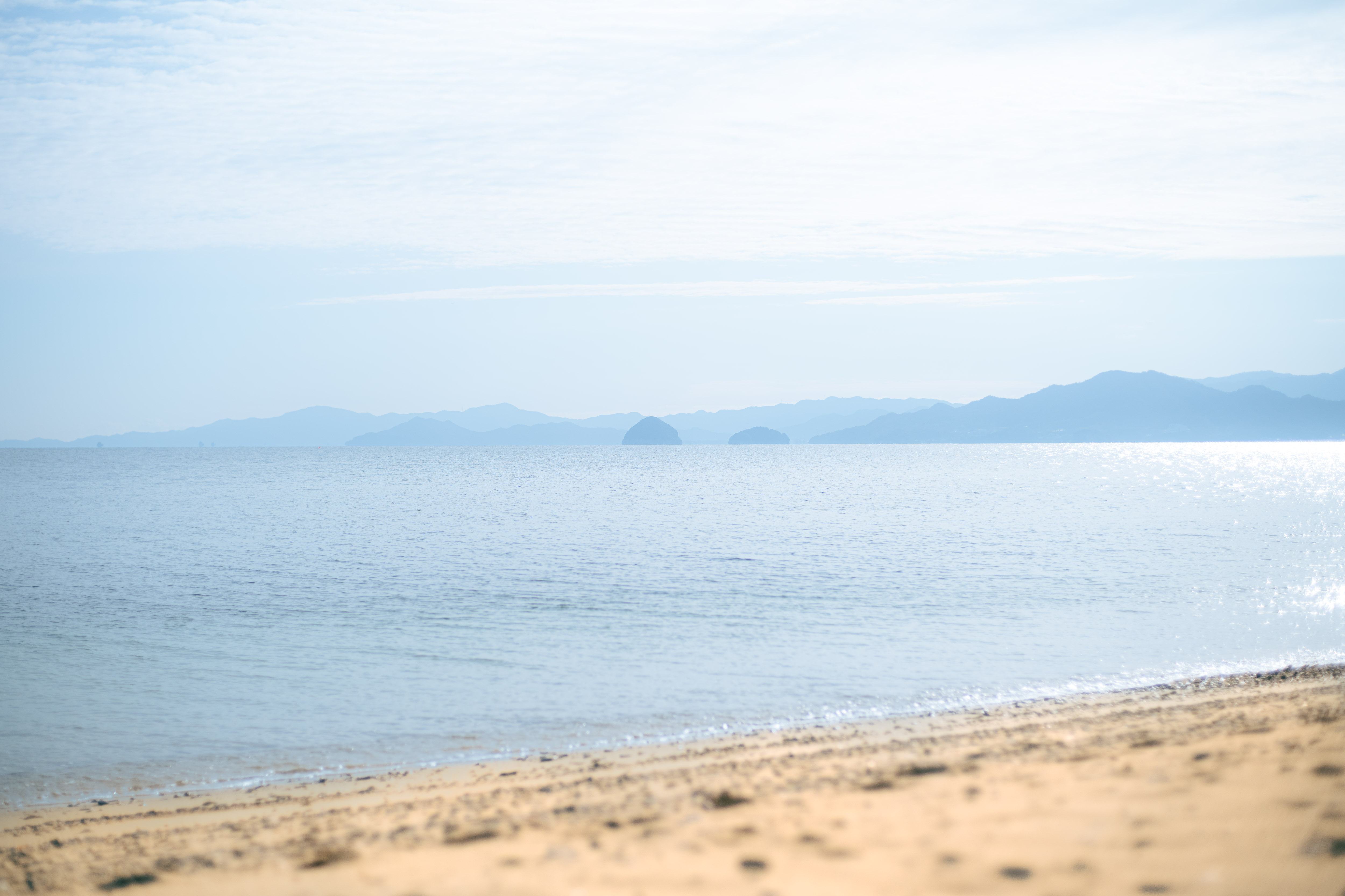 歩いてすぐの砂浜でリフレッシュを