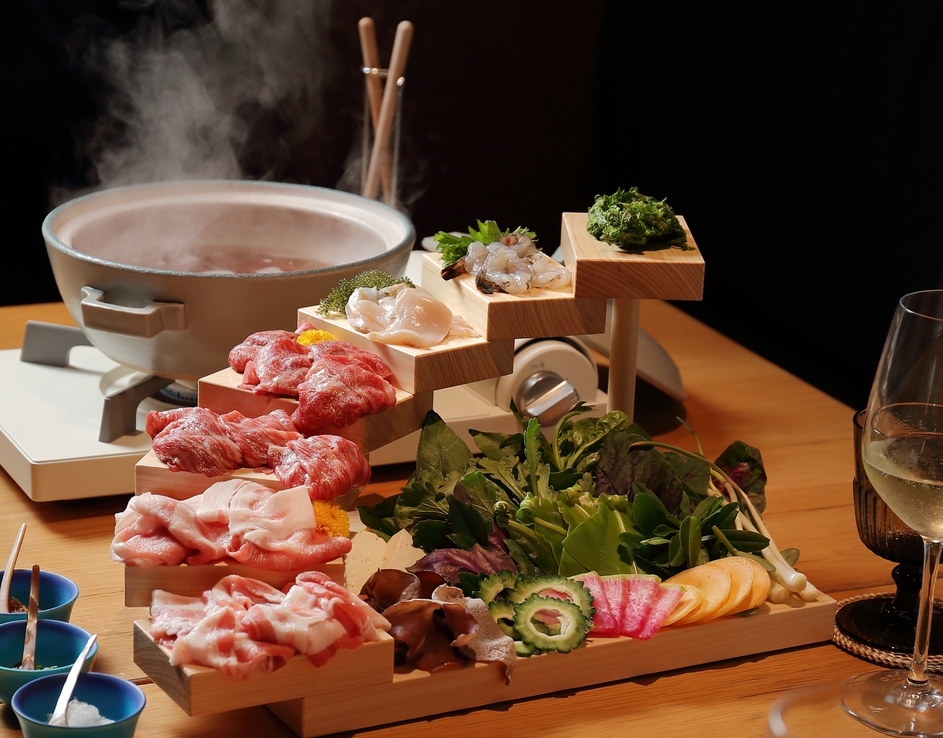 厳選された沖縄の食材をふんだんに使ったこだわりの朝夕2食付きプラン