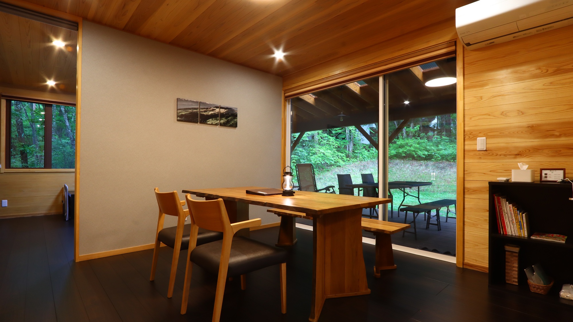 【C棟】落ち着く空間のダイニング