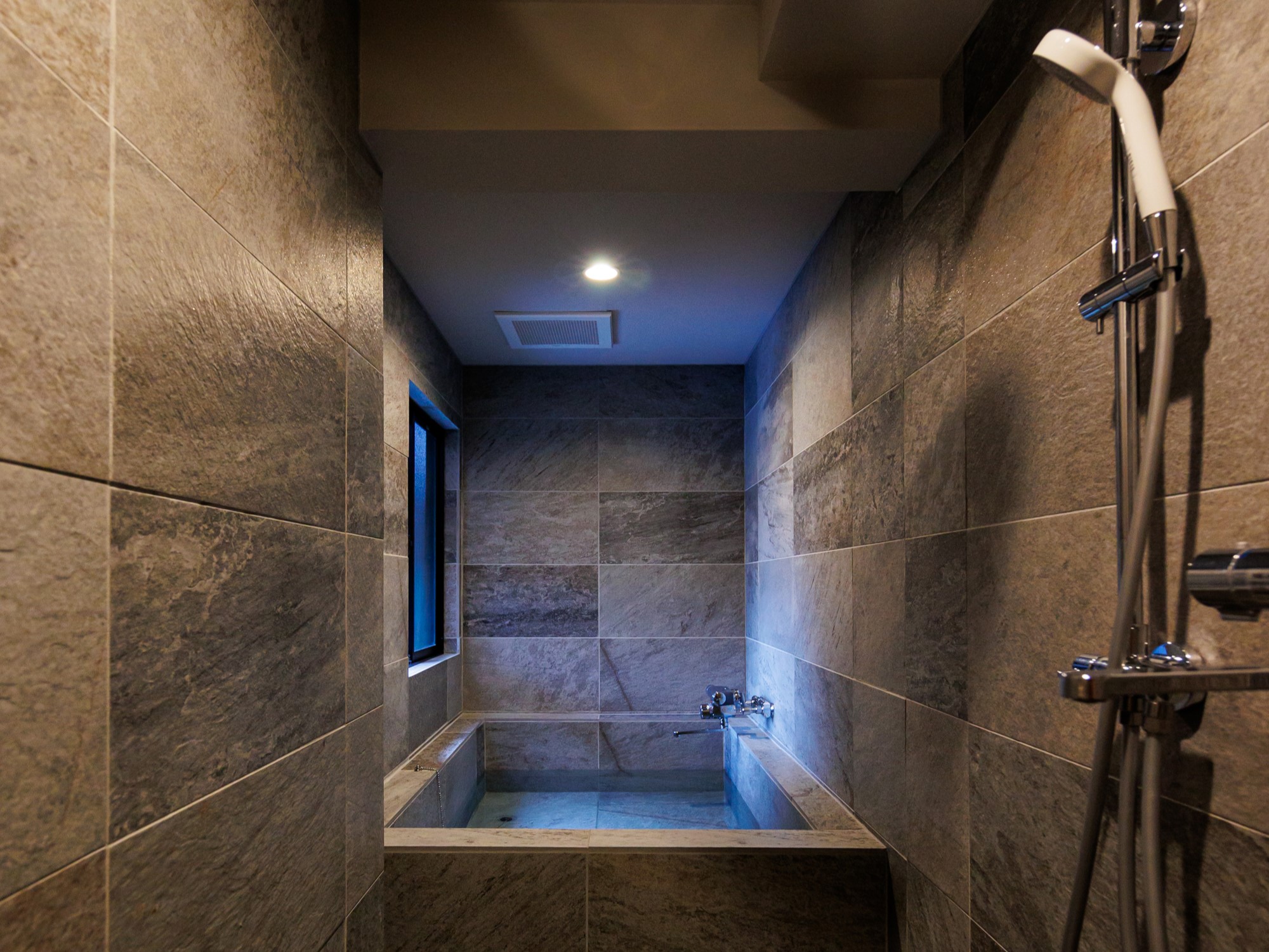 萩別邸「天空廊-tenkuro-」浴室