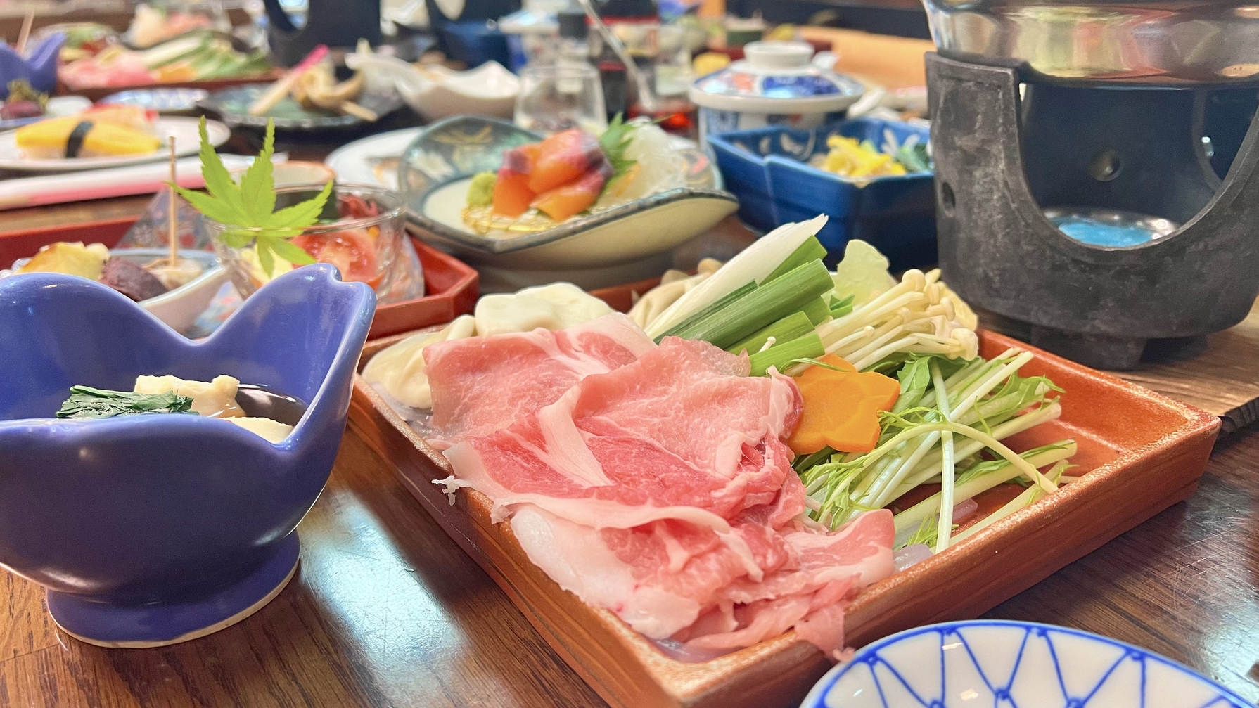 【平日限定】豚しゃぶ会席♪お肉と野菜は90分間食べ放題!!