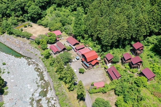 石鎚山の麓でコテージ泊。静かな山で素泊まりプラン