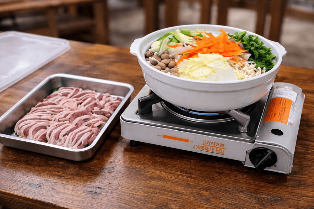 【冬季限定】コテージ1泊2食付きプランに鴨鍋セットが登場！1泊2食付きのコテージ宿泊プラン♪