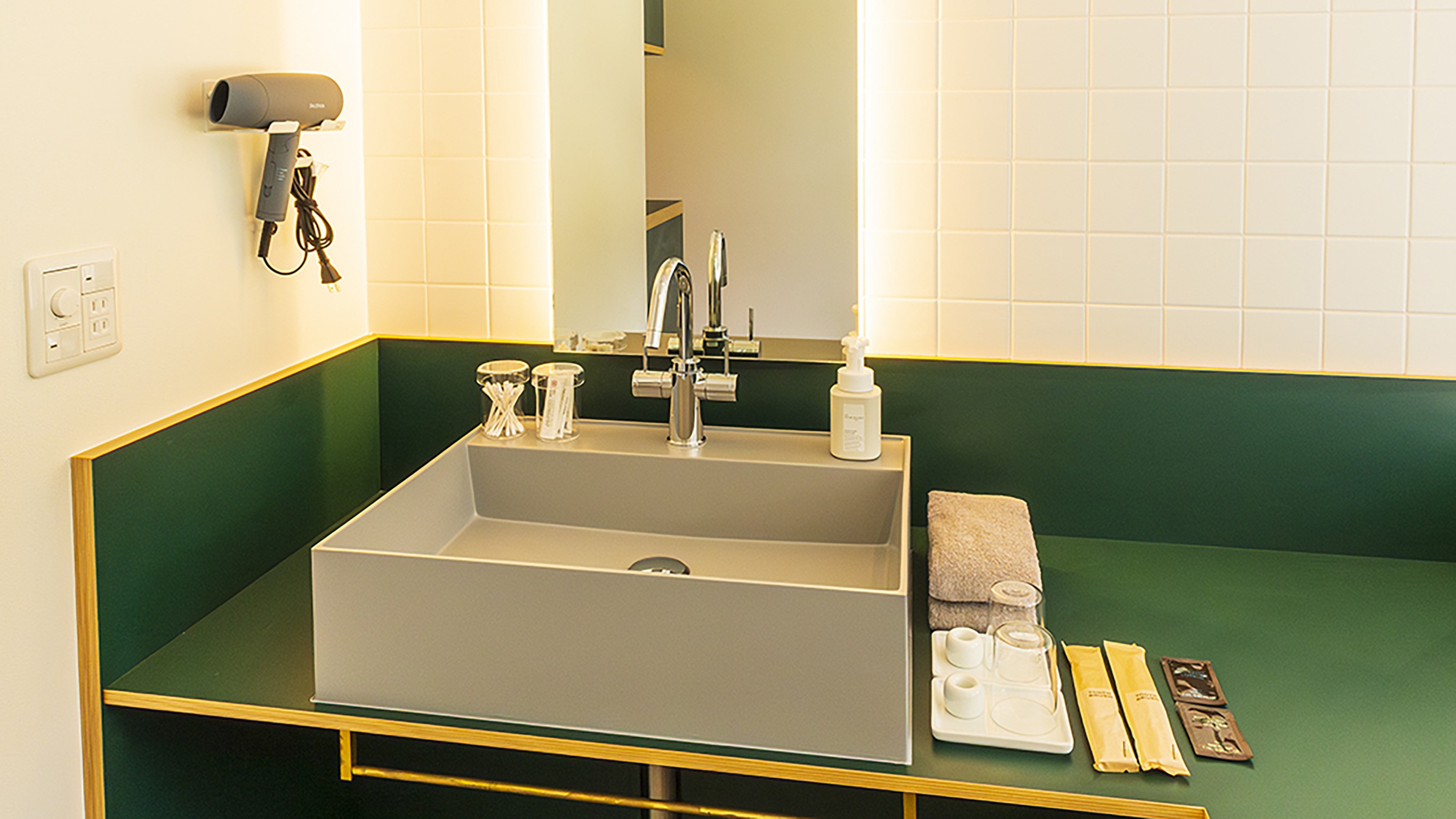 C棟1Fバスルーム付ツイン_パウダールーム