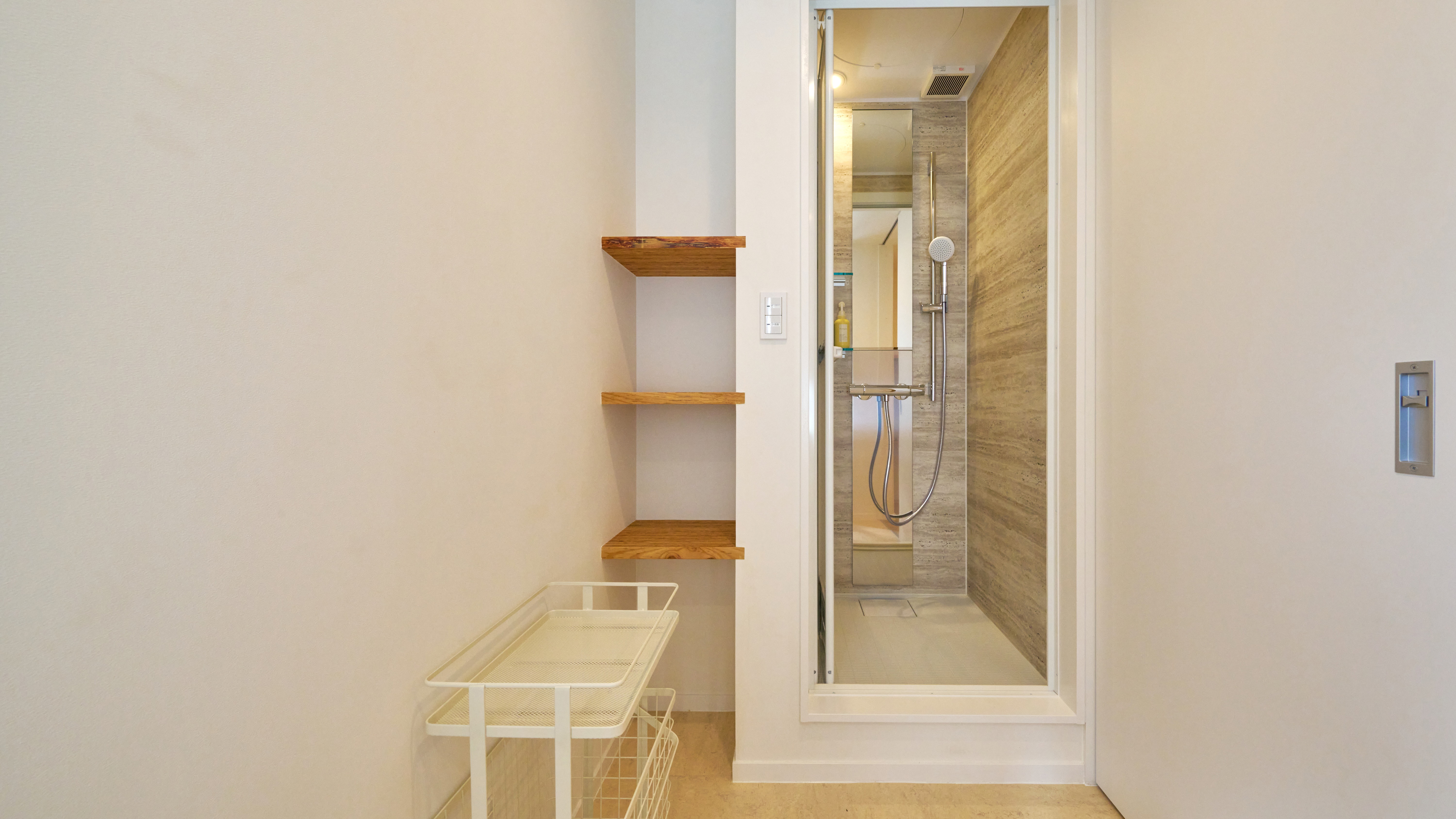 A棟2Fツイン_シャワールム