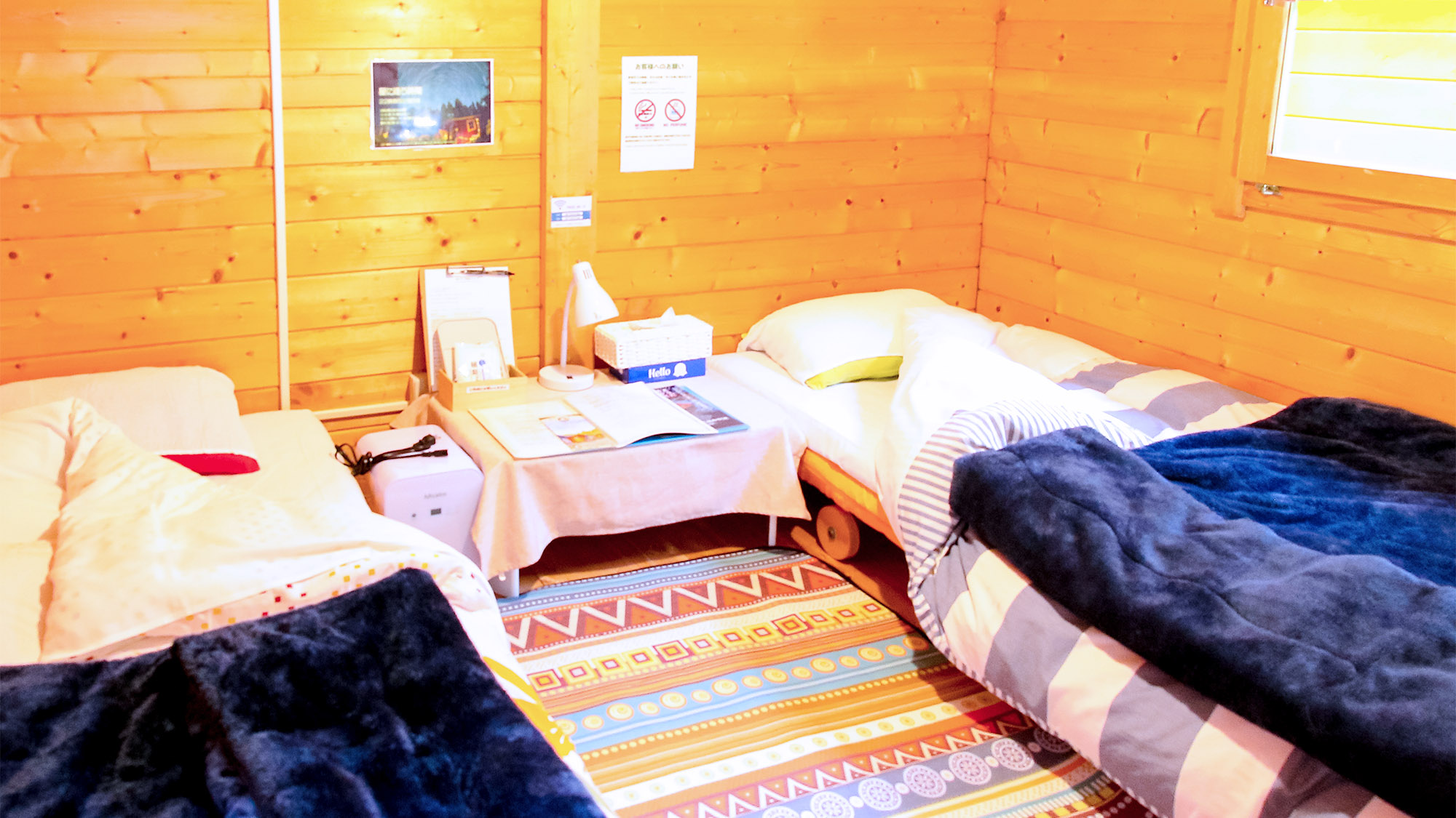 ・【ツインルーム】木の温もりと窓から差し込む穏やかな光に包まれて　鳥のさえずりで目覚める心地よい朝