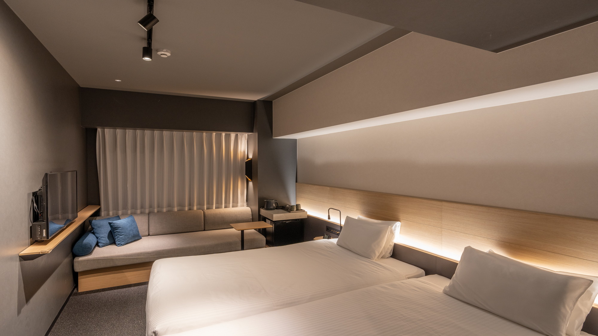 【コーナーツイン】各フロアに1部屋のみ、角部屋指定のお部屋です。大人最大3名、添い寝2名まで利用可。