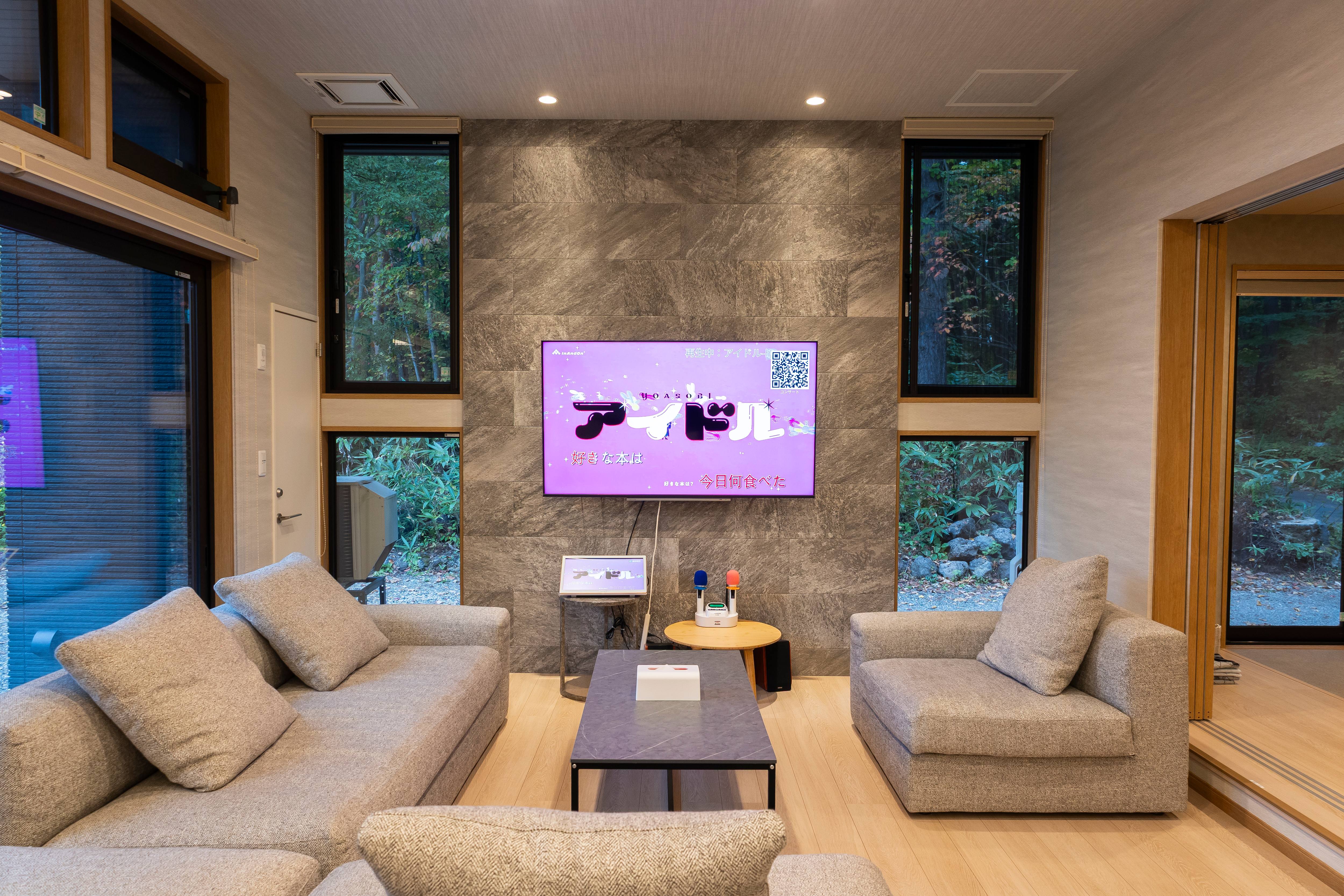 松棟　カラオケスペース