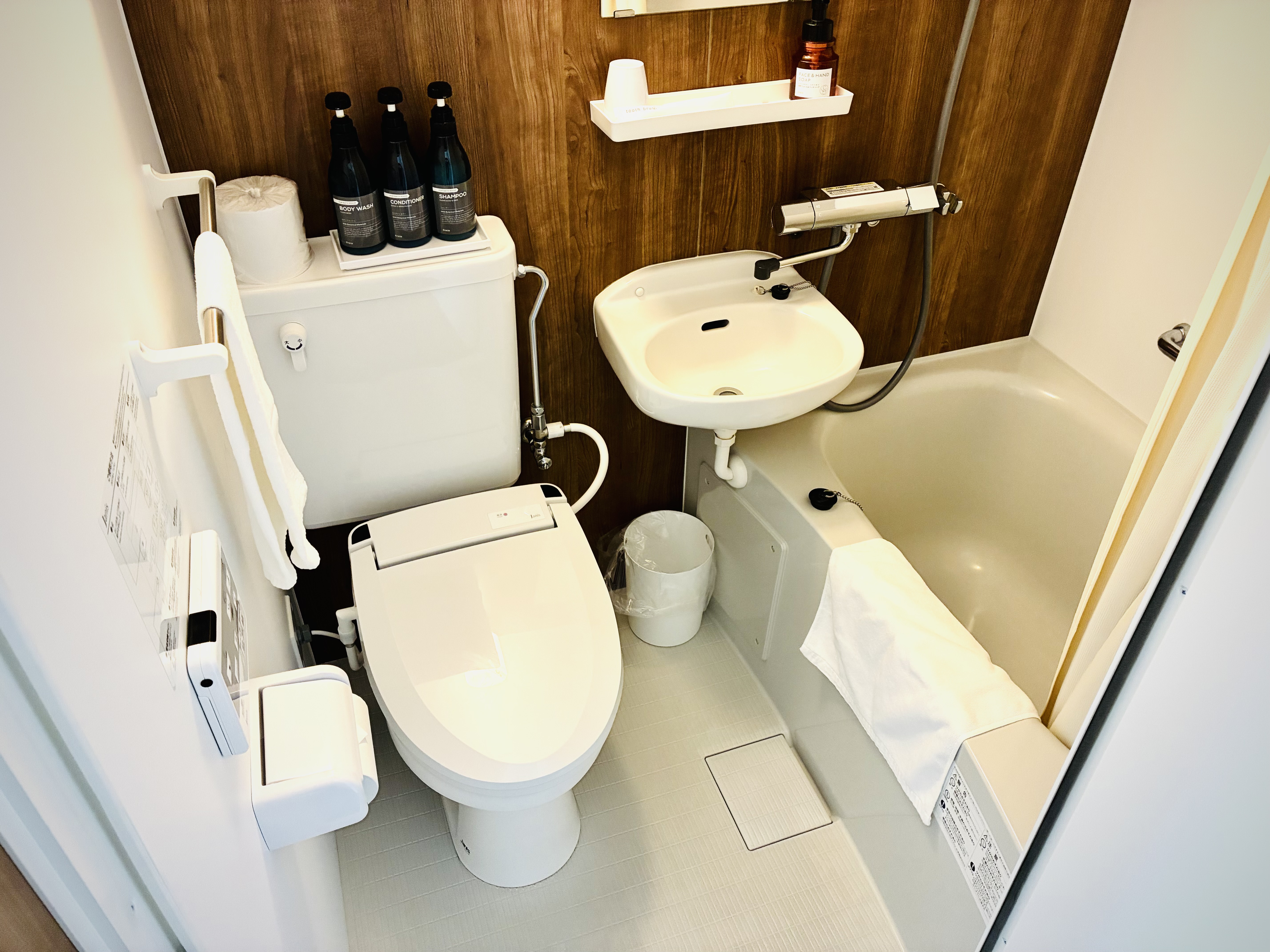 シングル部屋ユニットバス