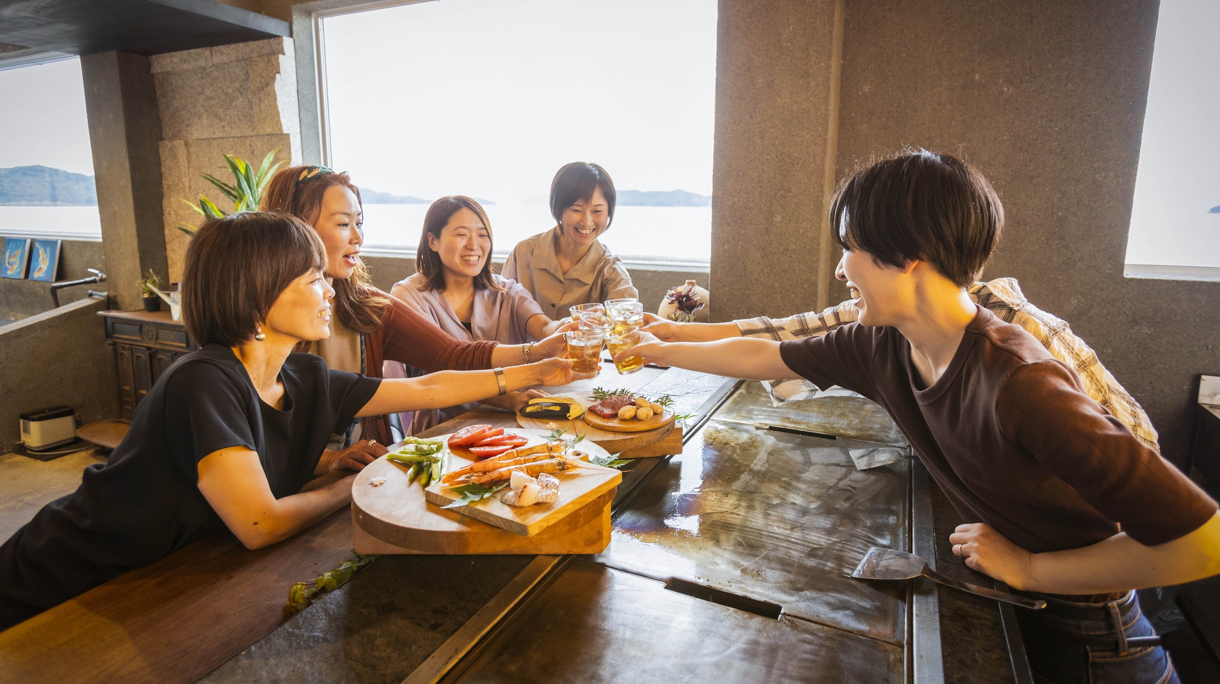 【直前割】カラオケ・鉄板付きオーシャンビューヴィラ★最安値20％OFFでお得に宿泊！