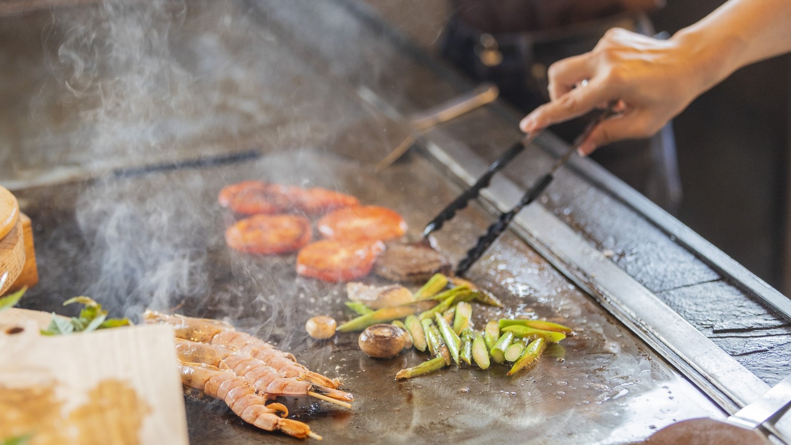 【直前割】カラオケ・鉄板付きオーシャンビューヴィラ★最安値20％OFFでお得に宿泊！