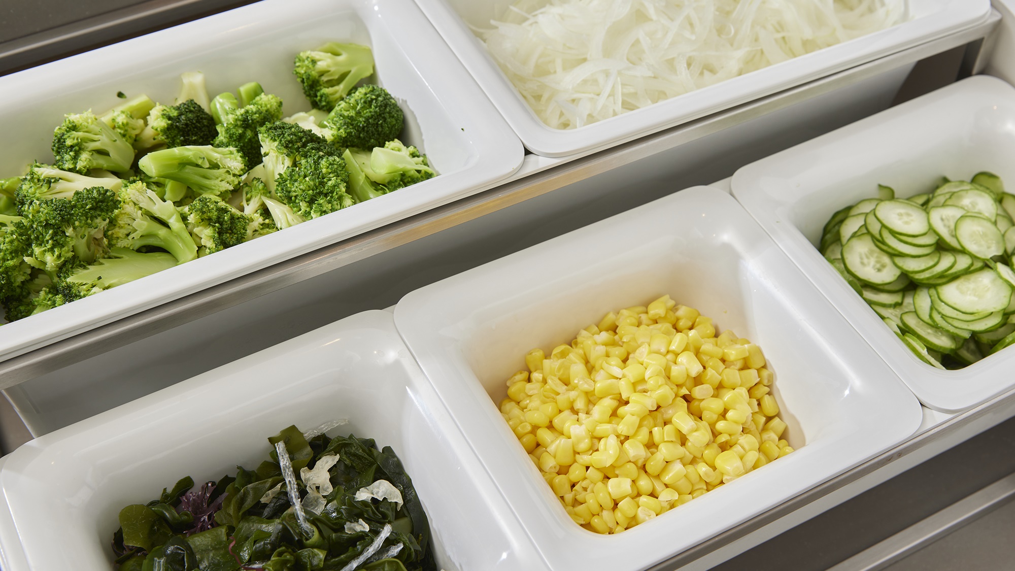 【約50種の朝食ブッフェ】料理例（ドリンクバー付き。 5:30～10:00）