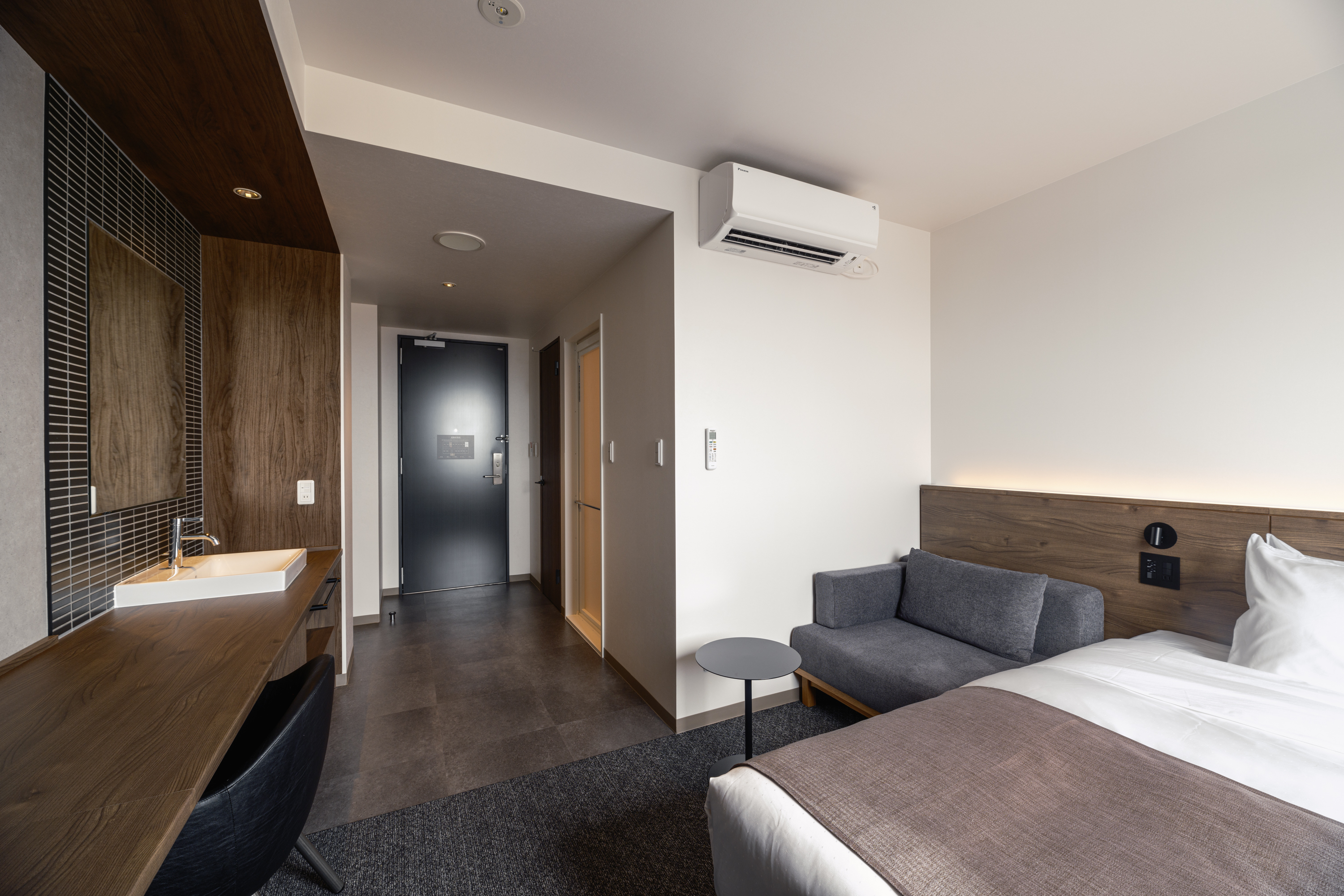 ダブル┃Concept夜-Nox-┃21.9㎡～┃バス洗面台トイレ独立式┃全室禁煙┃