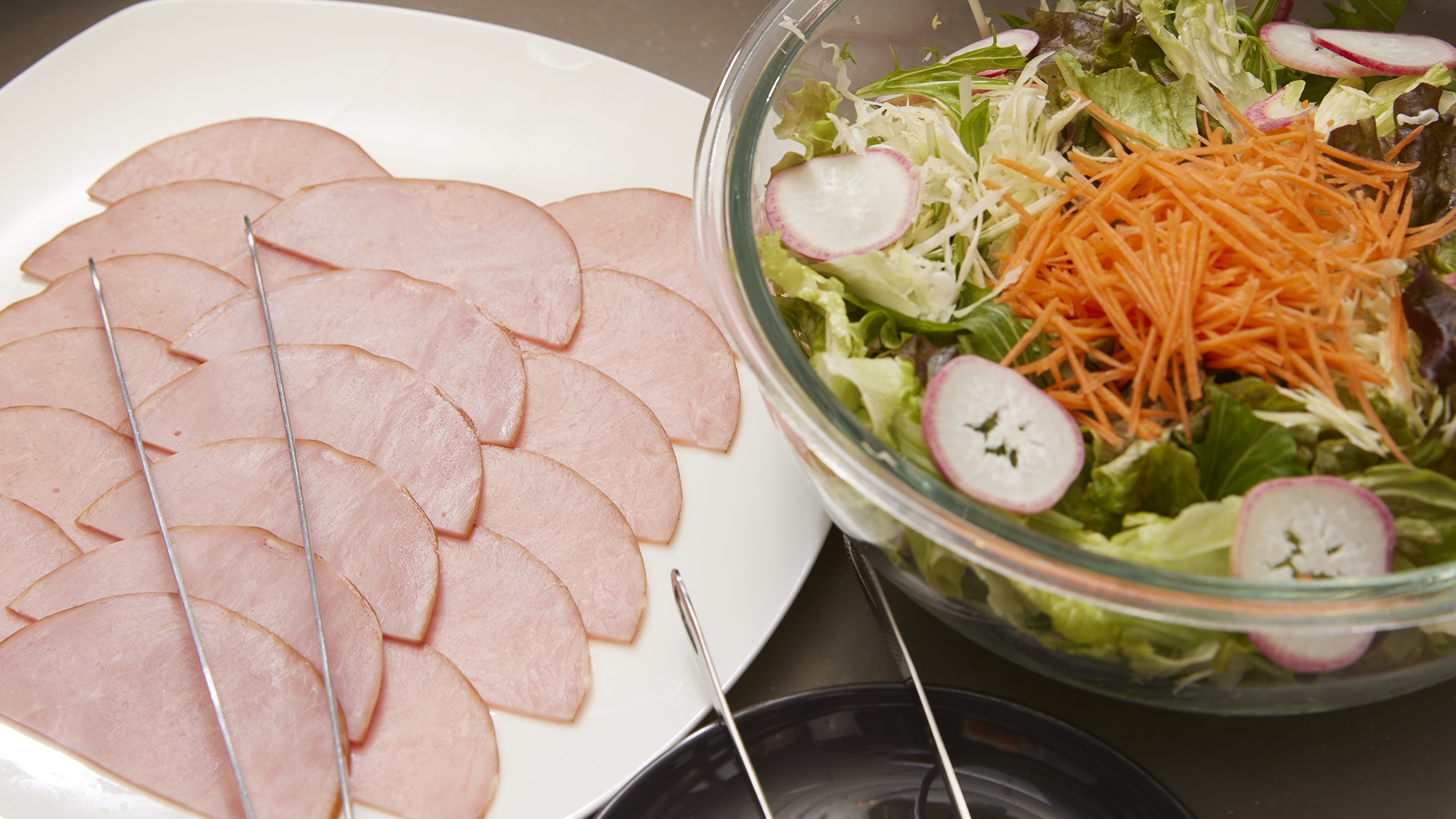 【約50種の朝食ブッフェ】料理例（ドリンクバー付き。 5:30～10:00）