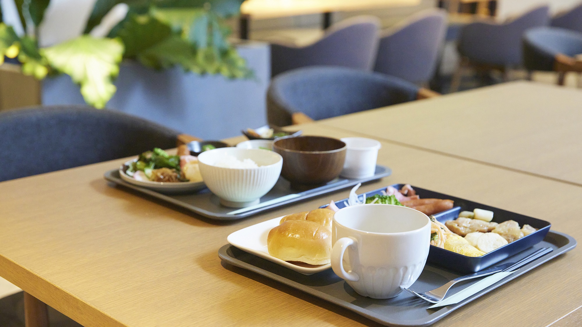 【約50種の朝食ブッフェ】ドリンクバー付き（料理一例。 5:30～10:00）