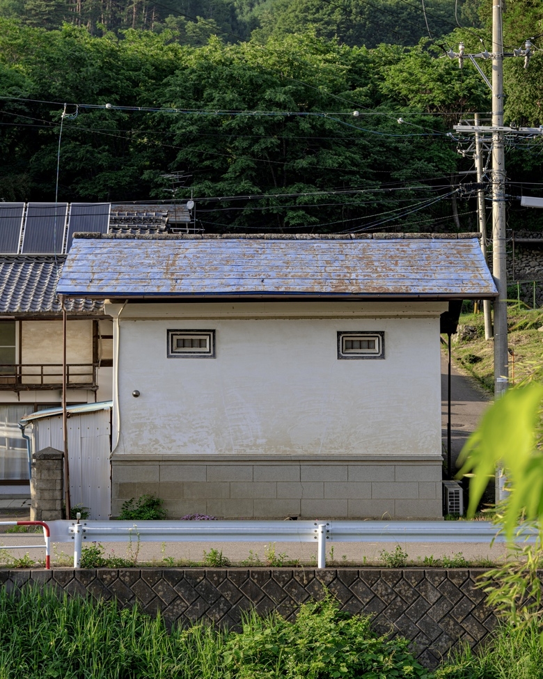 【1日1組限定】蔵を改装したバスとベッドがメインの空間で「蔵ごもり」という特別な体験を