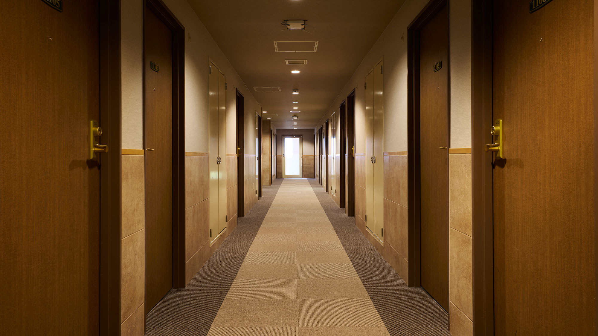 【素泊】働く人応援☆2泊以上でお得にエコに！期間限定☆連泊プラン！＜清掃なし＞◇ワンドリンク無料