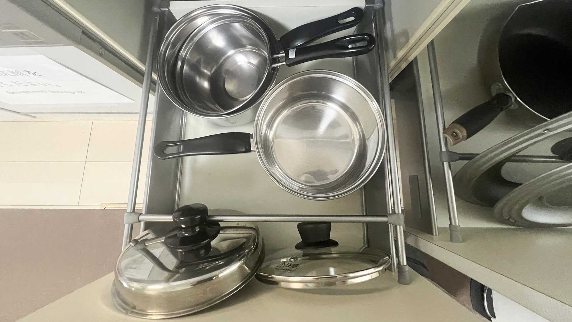 ・【キッチン】調理器具も揃っています